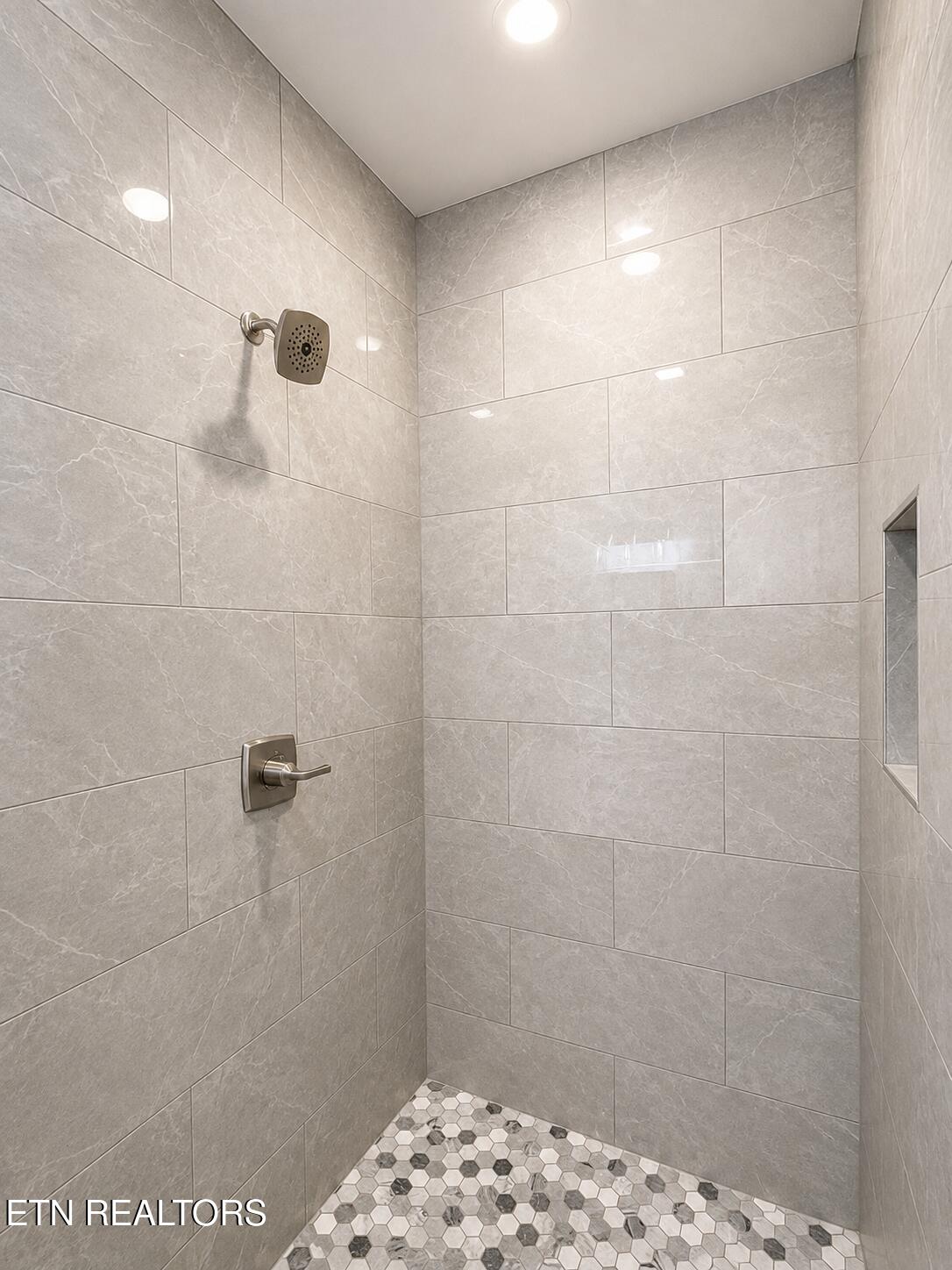 2502 Limestone Court Sevierville TN 37876
