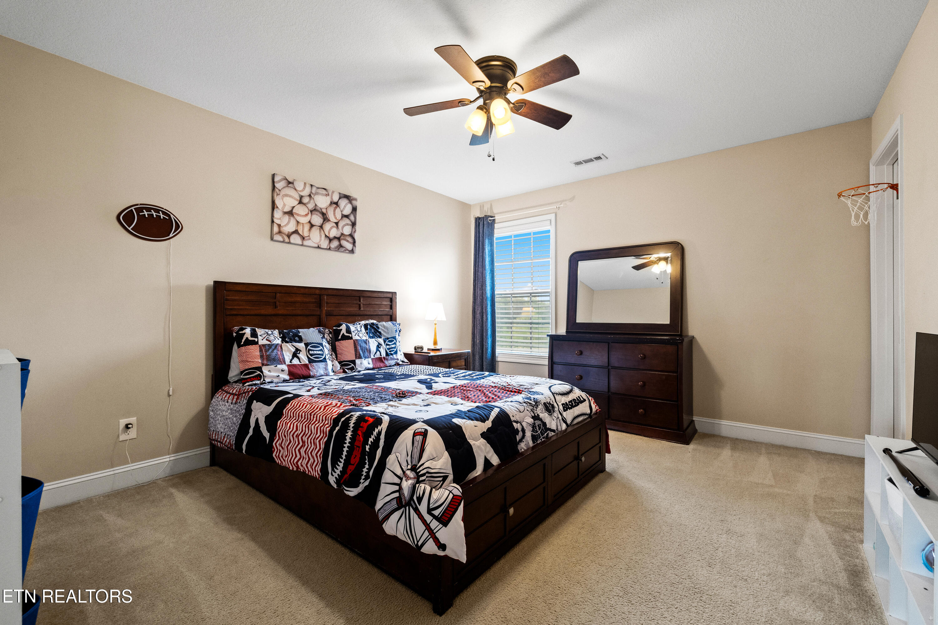 2058 Gusty Wind Lane Knoxville TN 37932