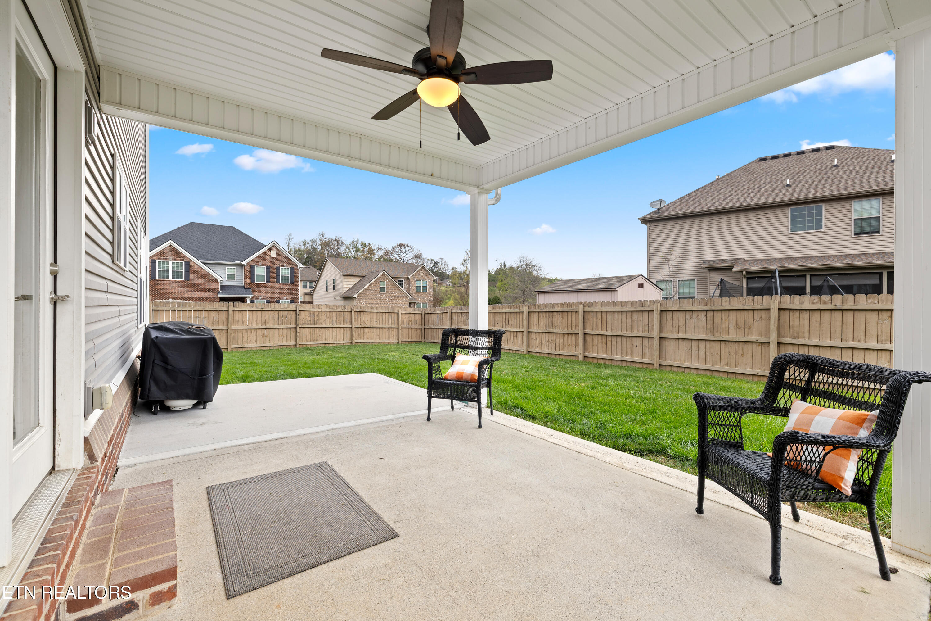 2058 Gusty Wind Lane Knoxville TN 37932