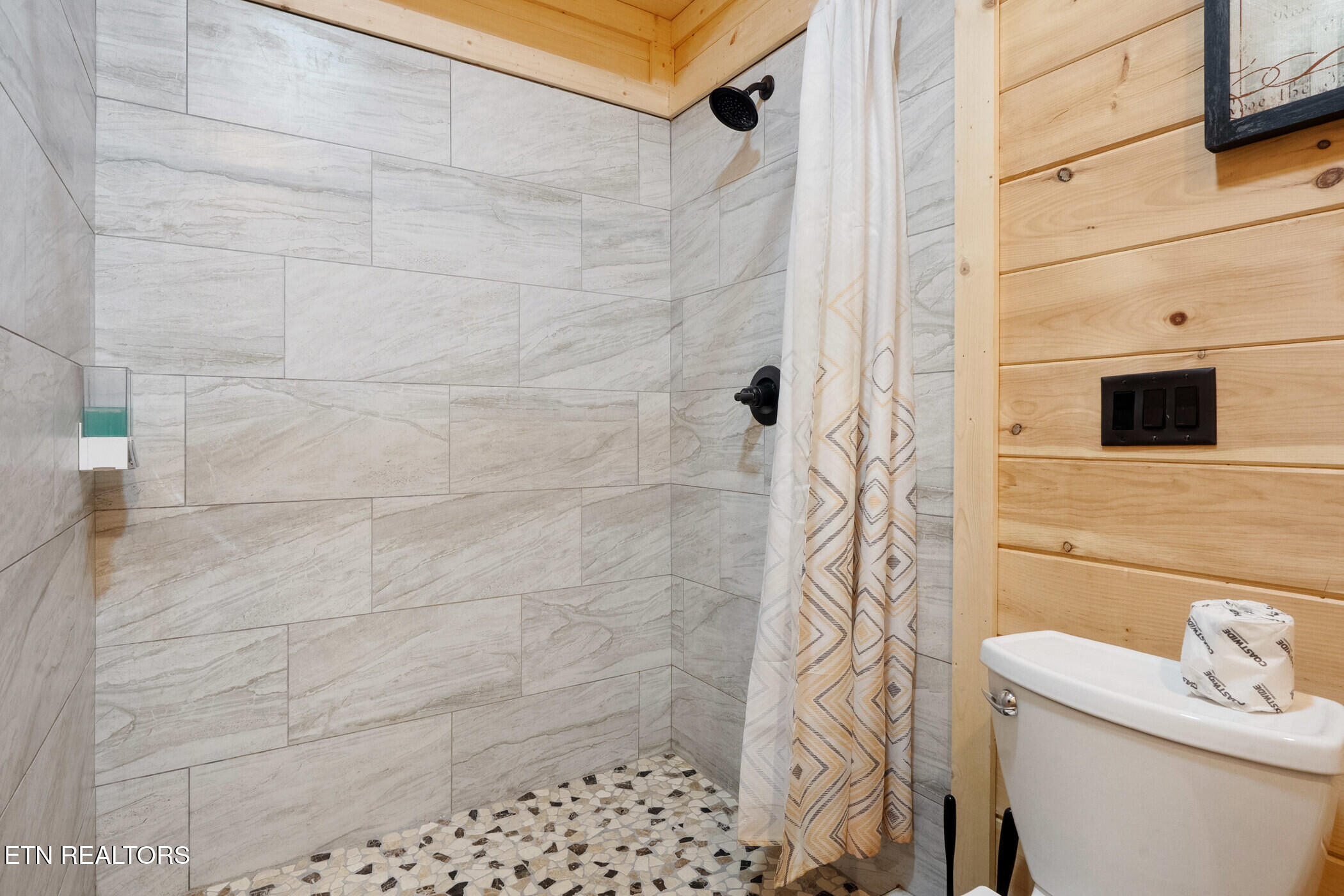 2015 Penny Way Pigeon Forge TN 37862