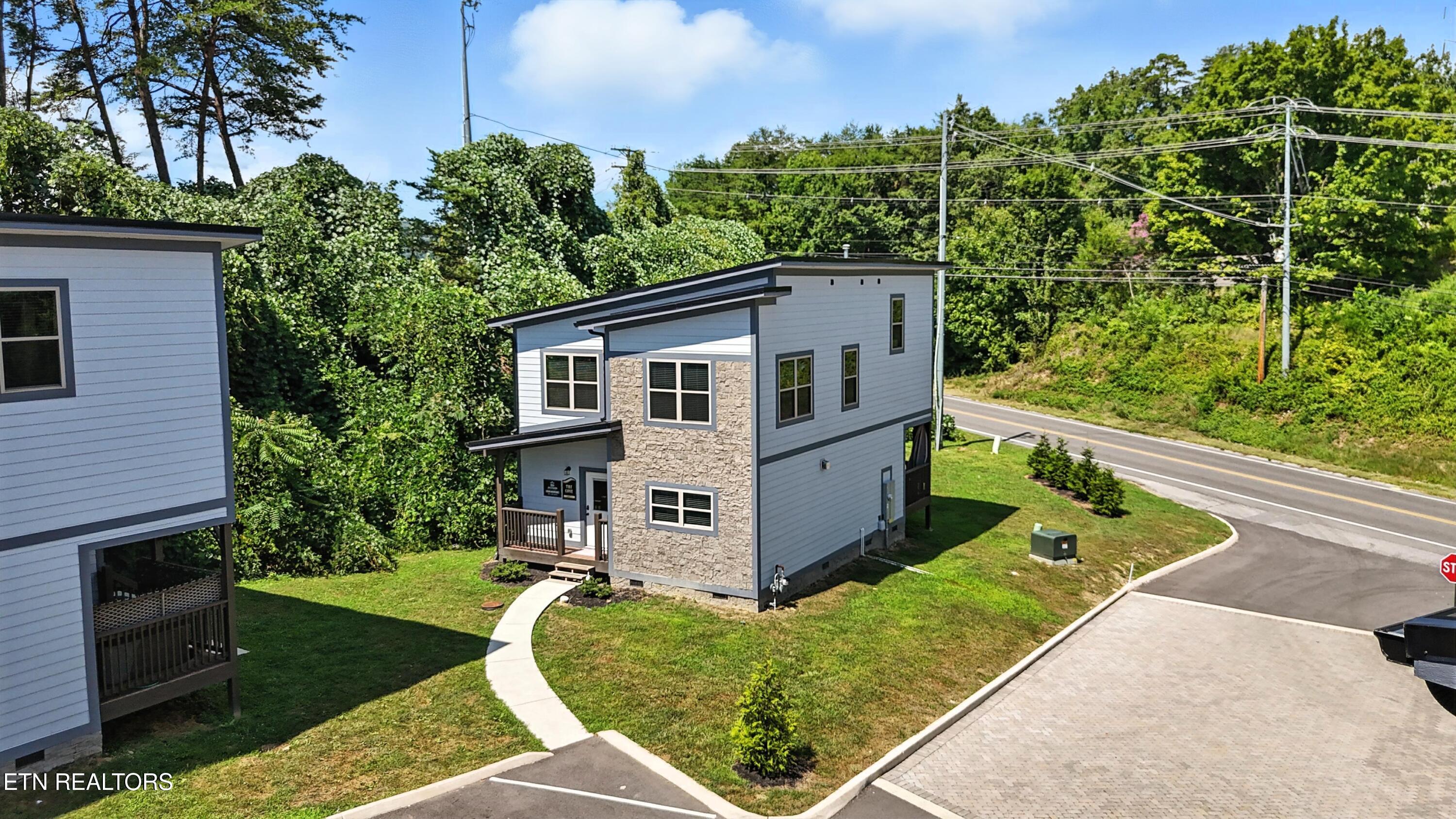 576 Dollywood Lane Pigeon Forge TN 37863
