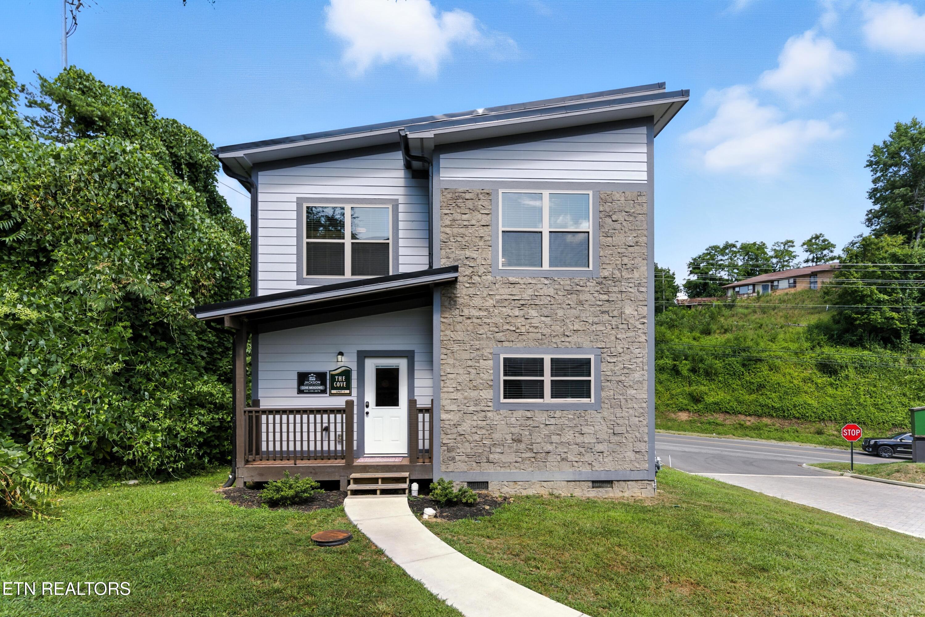 576 Dollywood Lane Pigeon Forge TN 37863