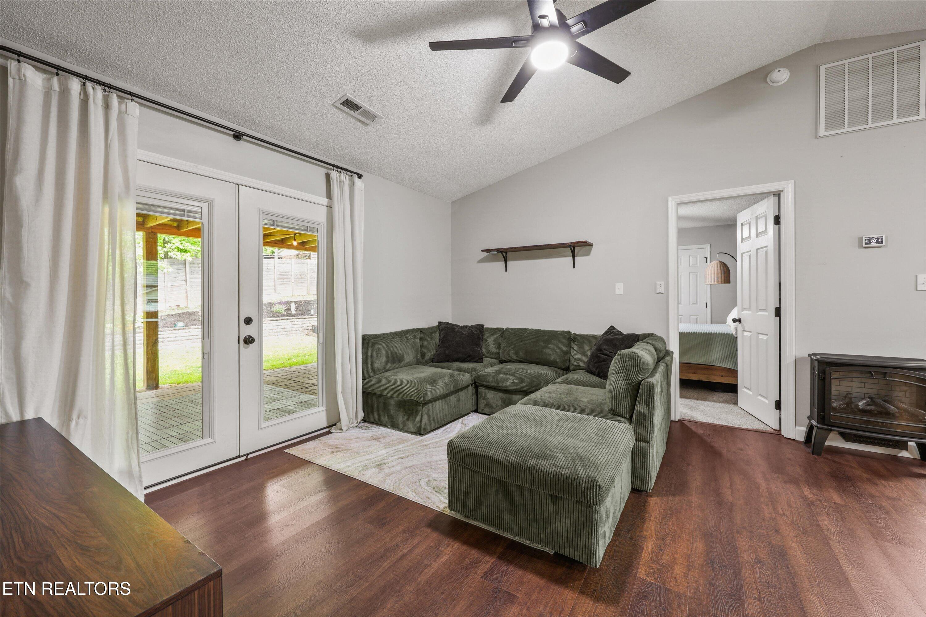 7674 Trey Oaks Lane Knoxville TN 37918