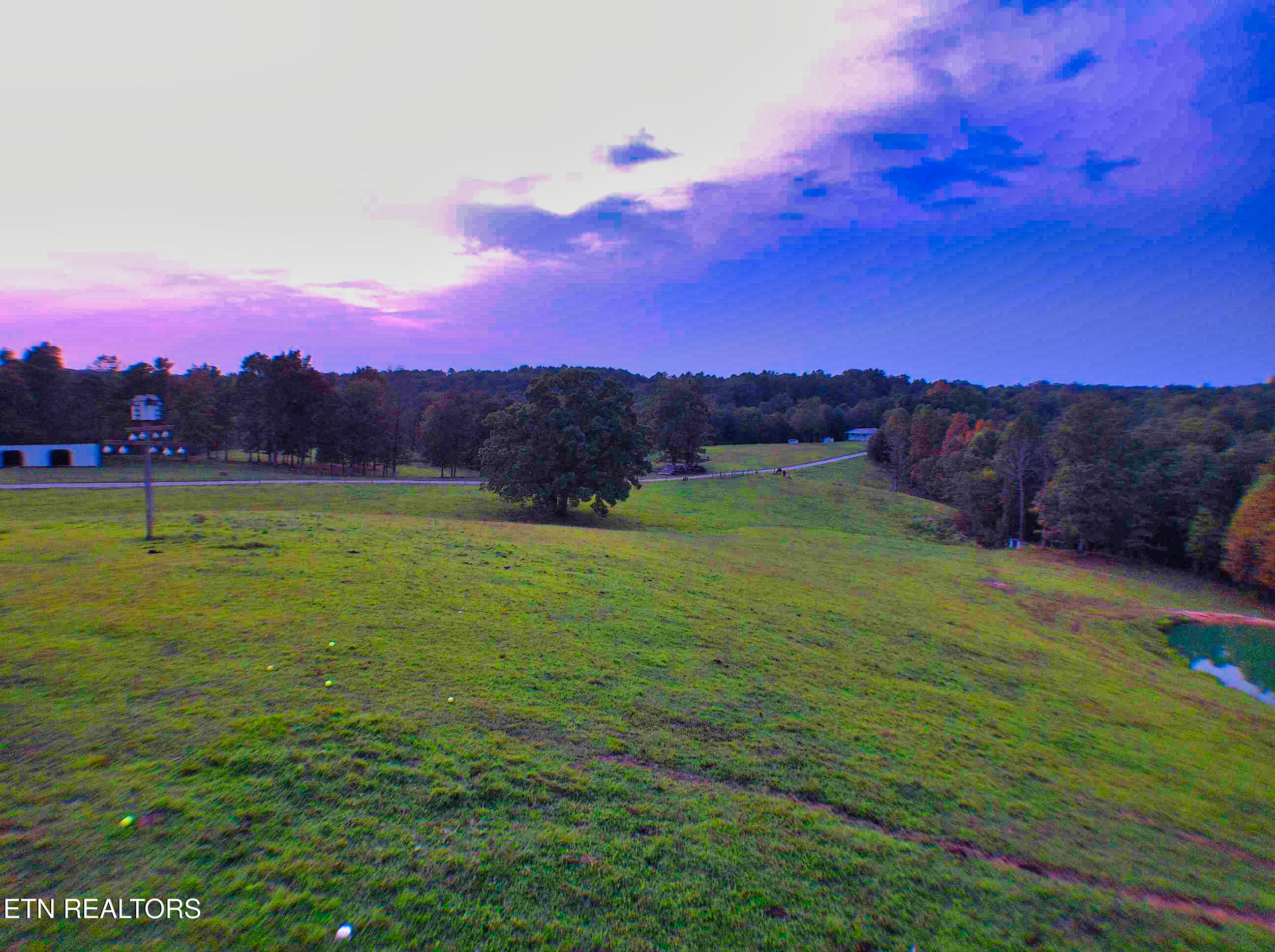 1139 Deer Lodge Highway Sunbright TN 37872
