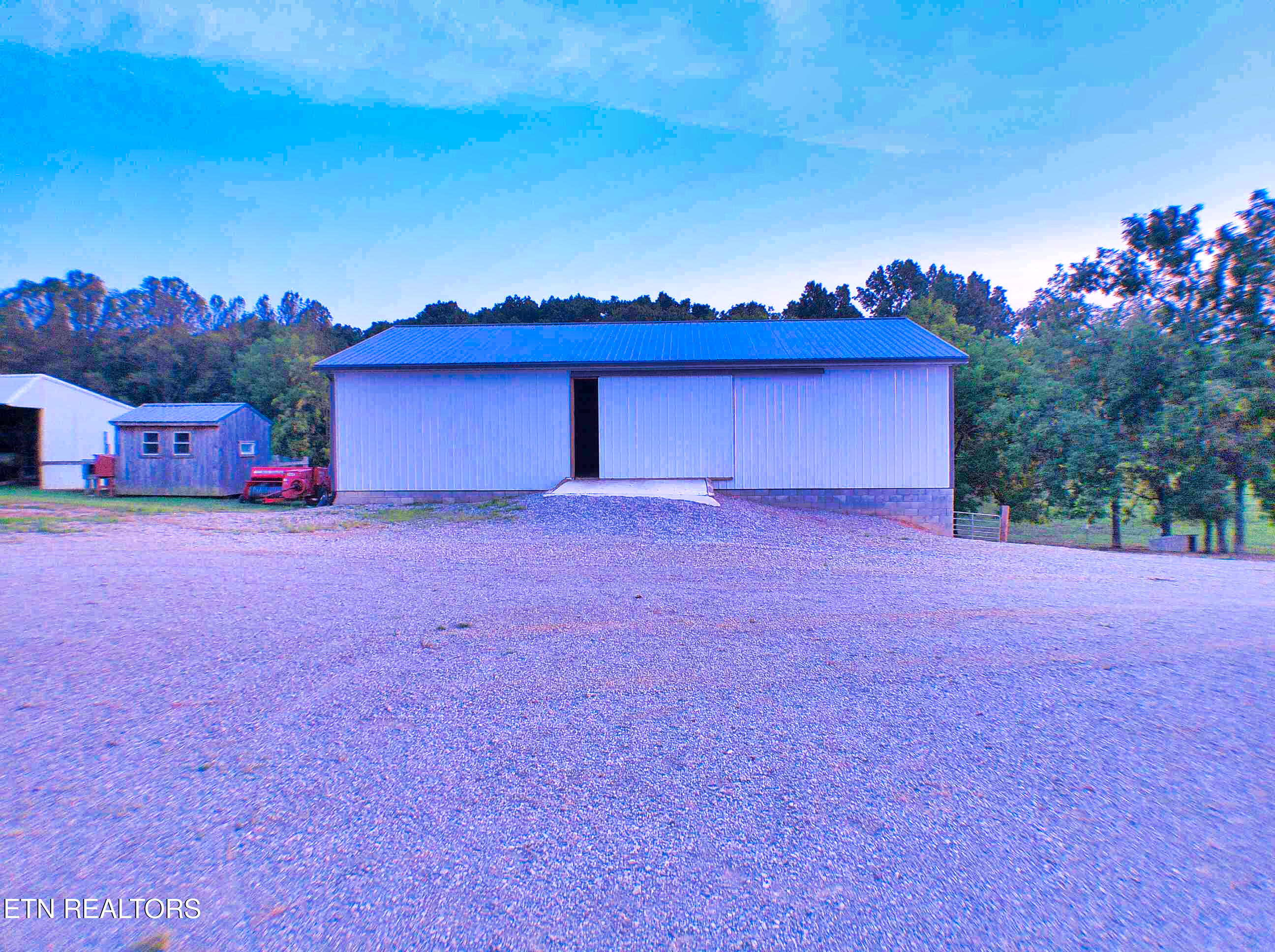 1139 Deer Lodge Highway Sunbright TN 37872