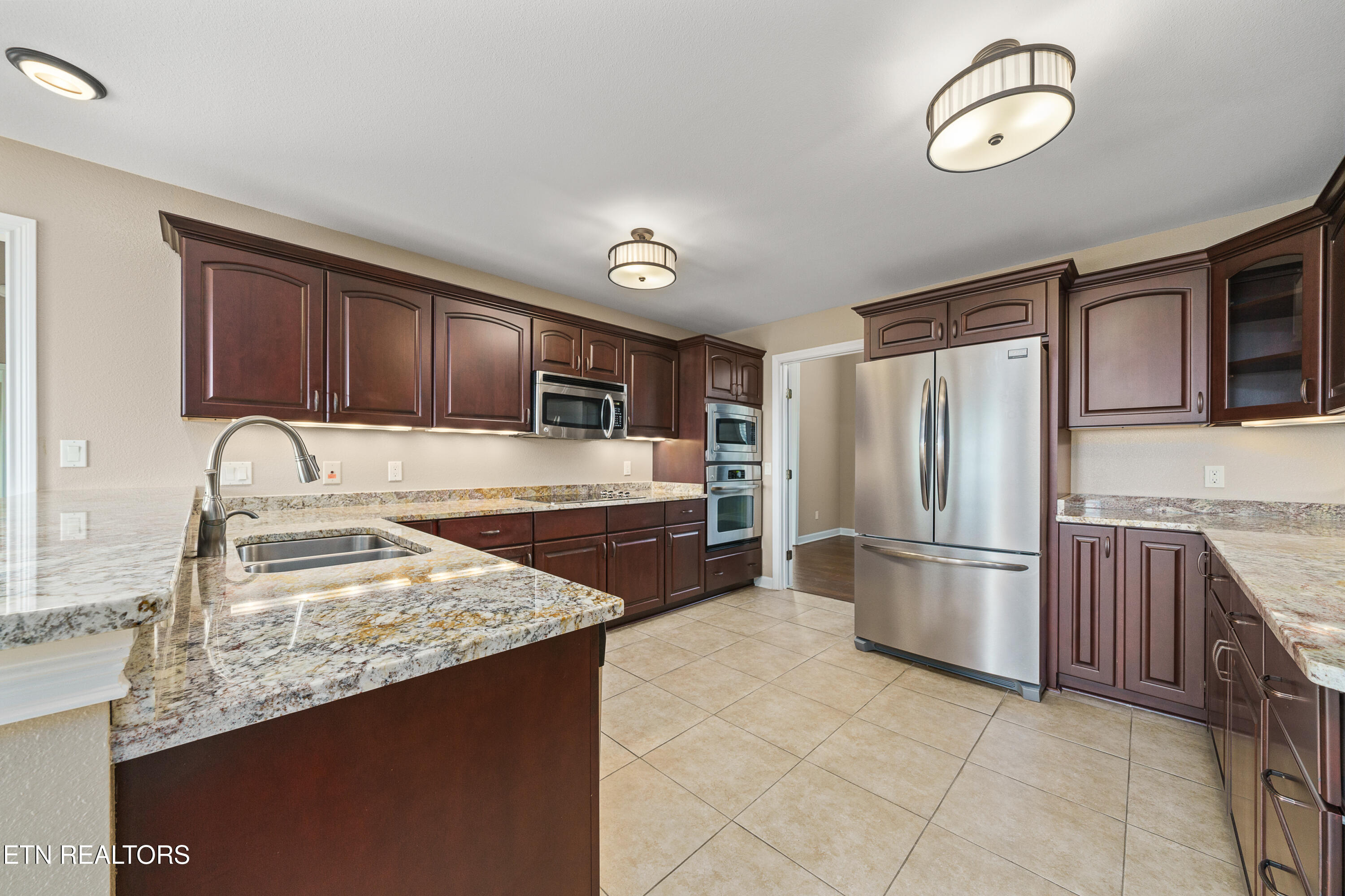 40 Bluff View Terrace Crossville TN 38558
