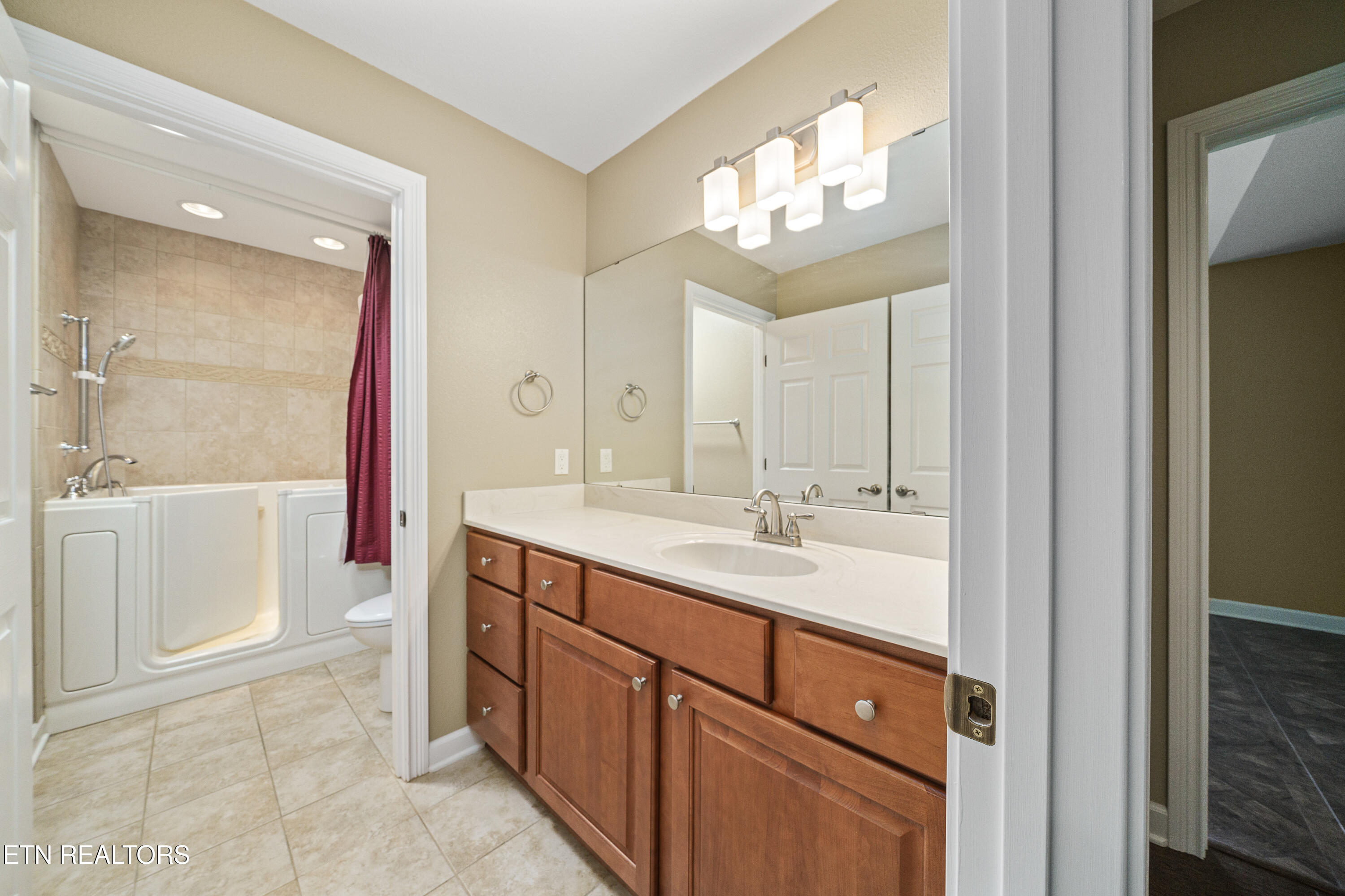 40 Bluff View Terrace Crossville TN 38558
