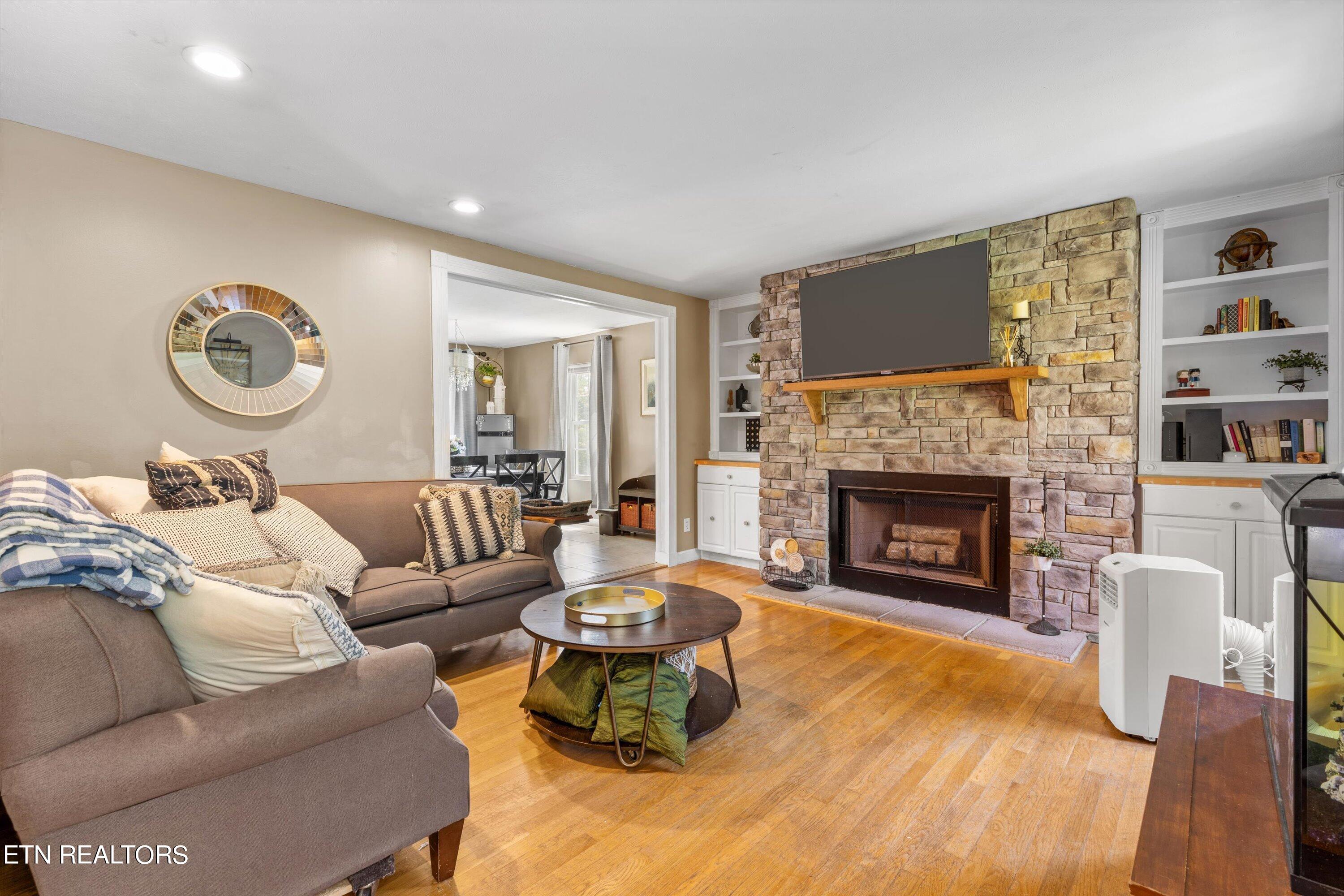1210 Granville Conner Road Powell TN 37849
