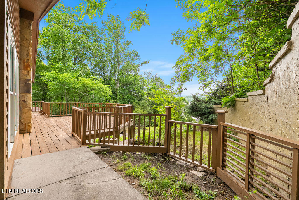 2202 Jones Bend Road Louisville TN 37777