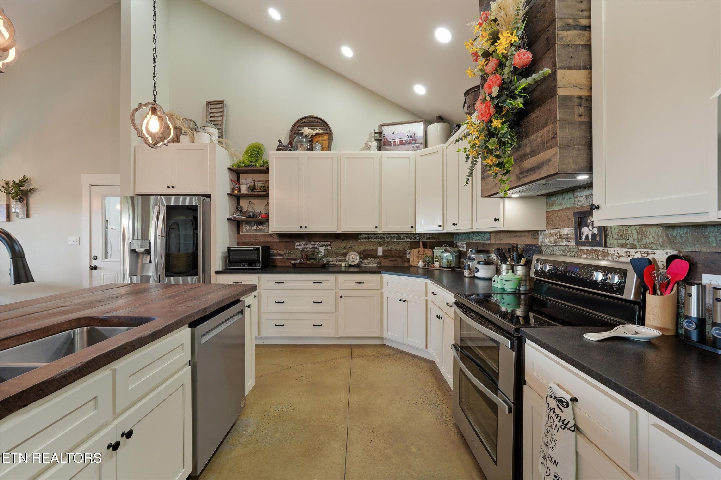 211 Brown Road Blaine TN 37709