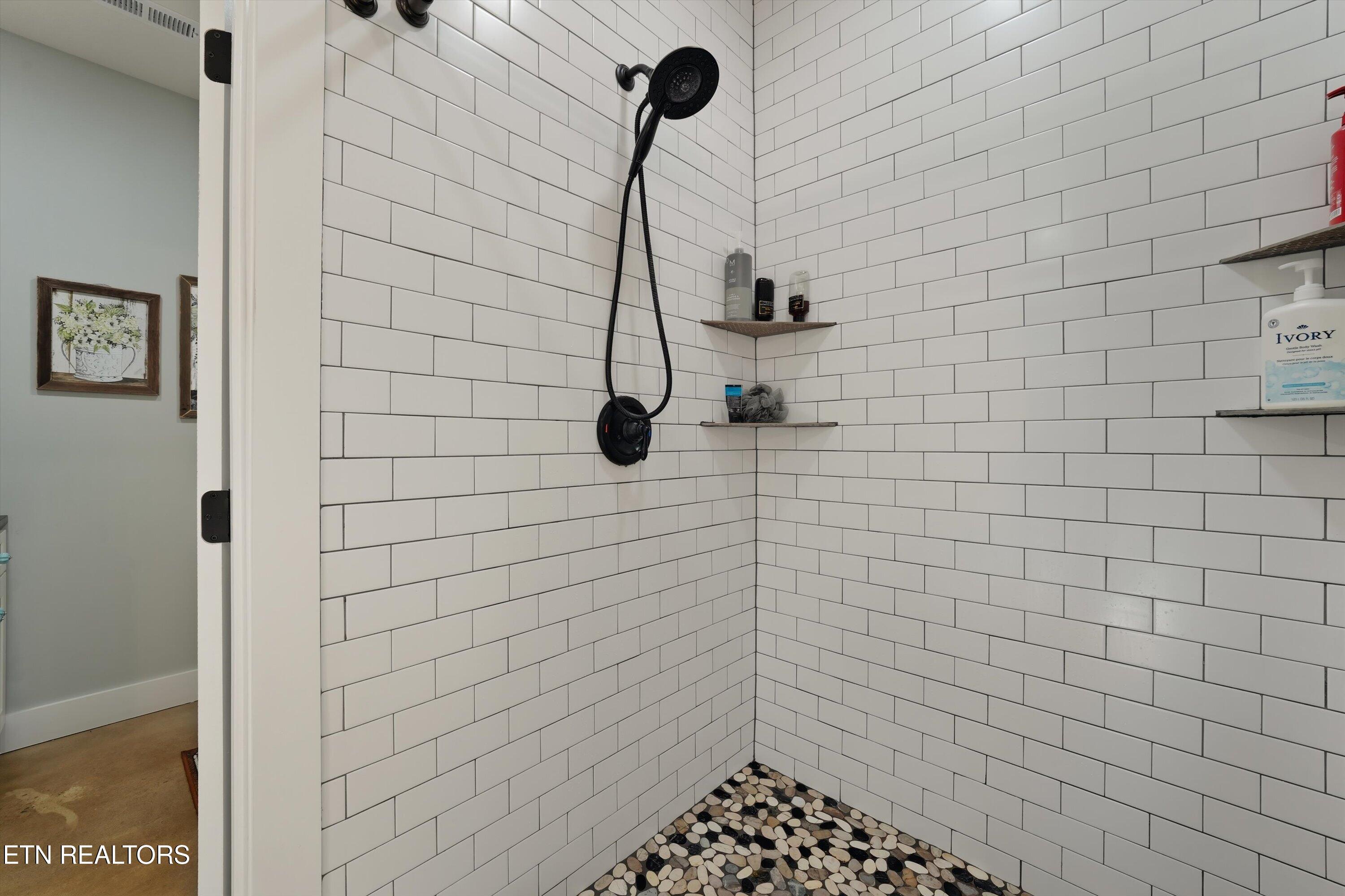 211 Brown Road Blaine TN 37709