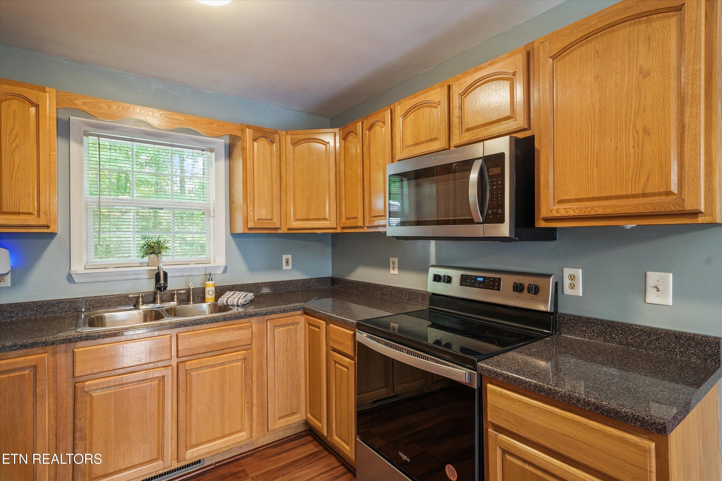 222 Disney Lane Caryville TN 37714