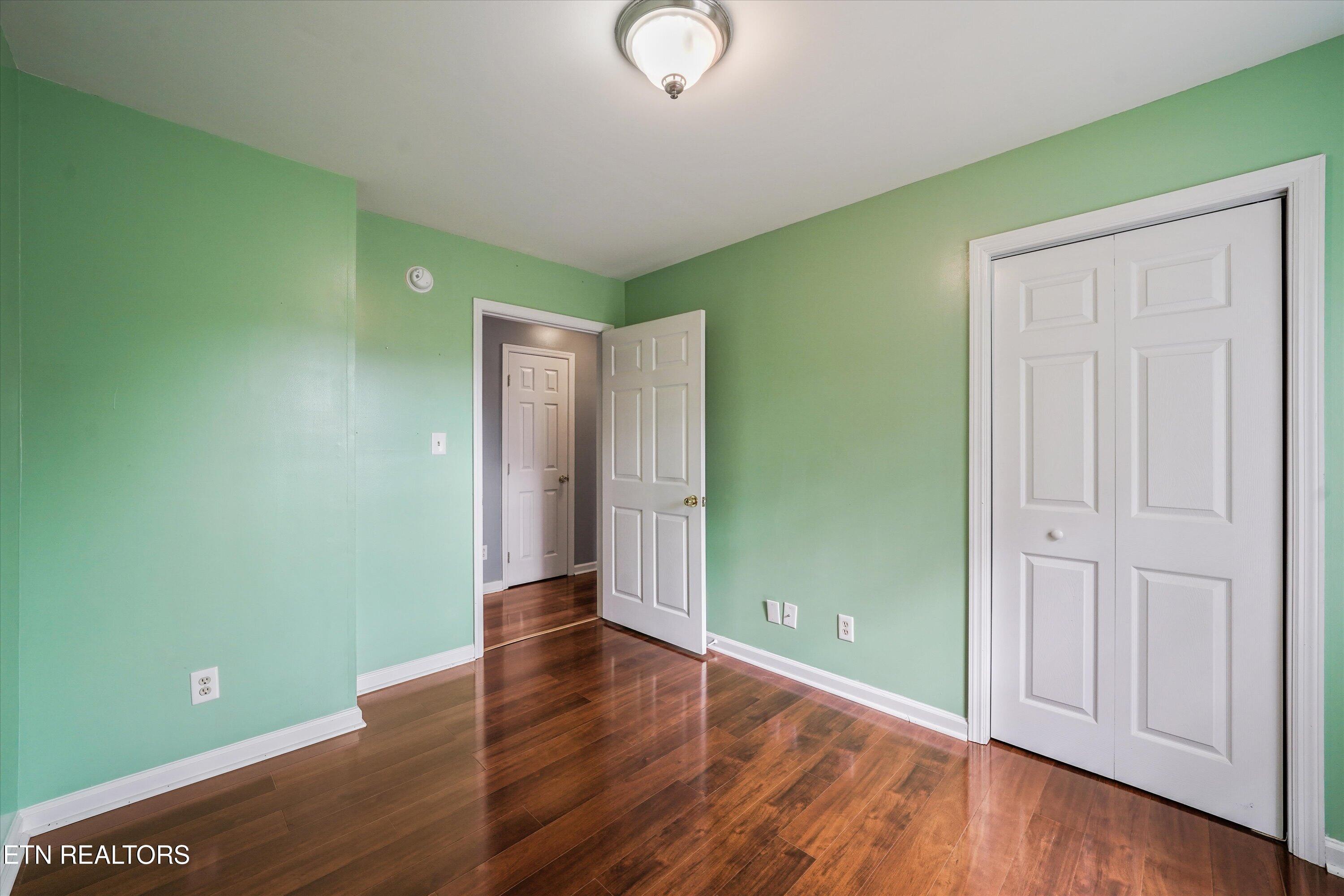 222 Disney Lane Caryville TN 37714