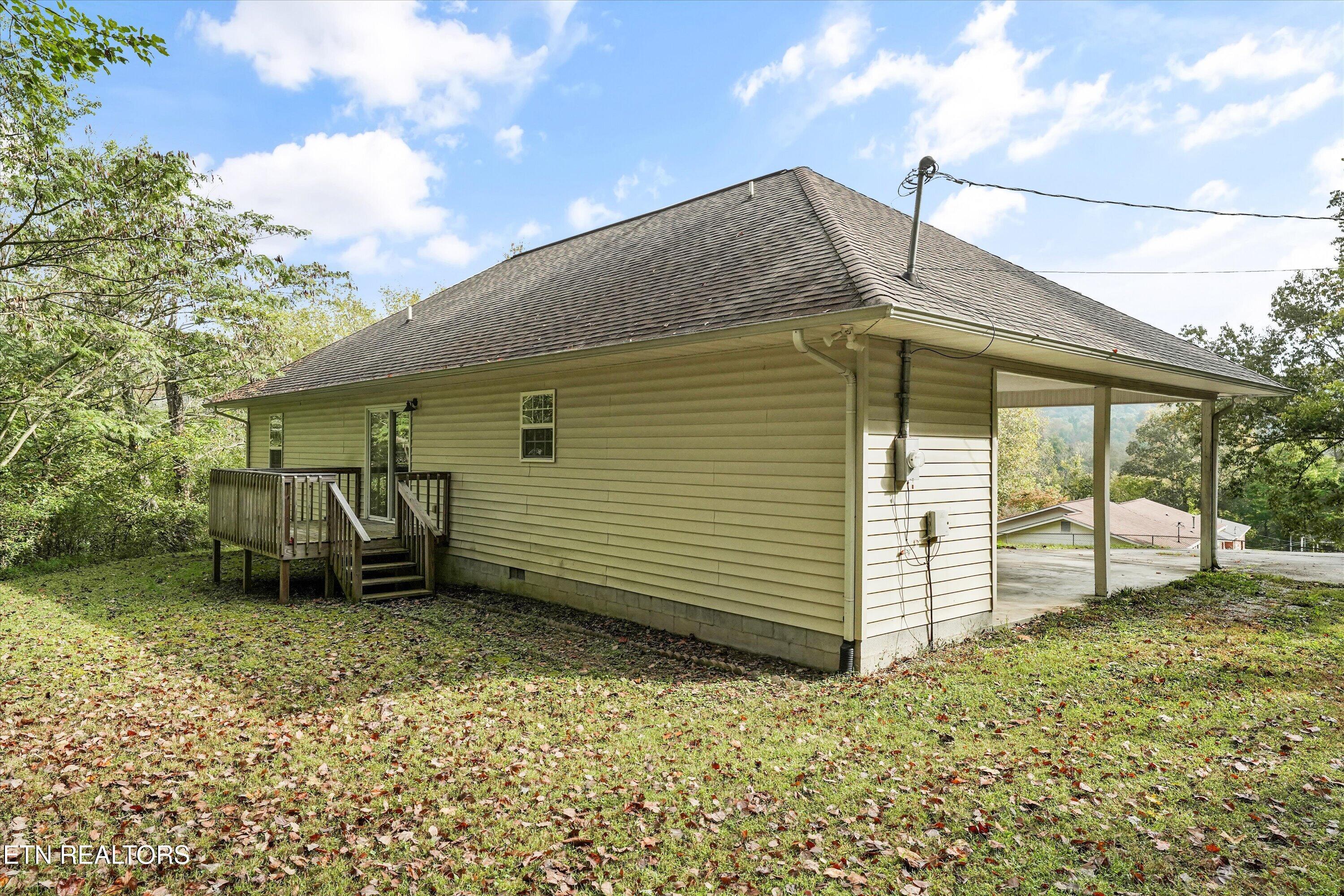 222 Disney Lane Caryville TN 37714