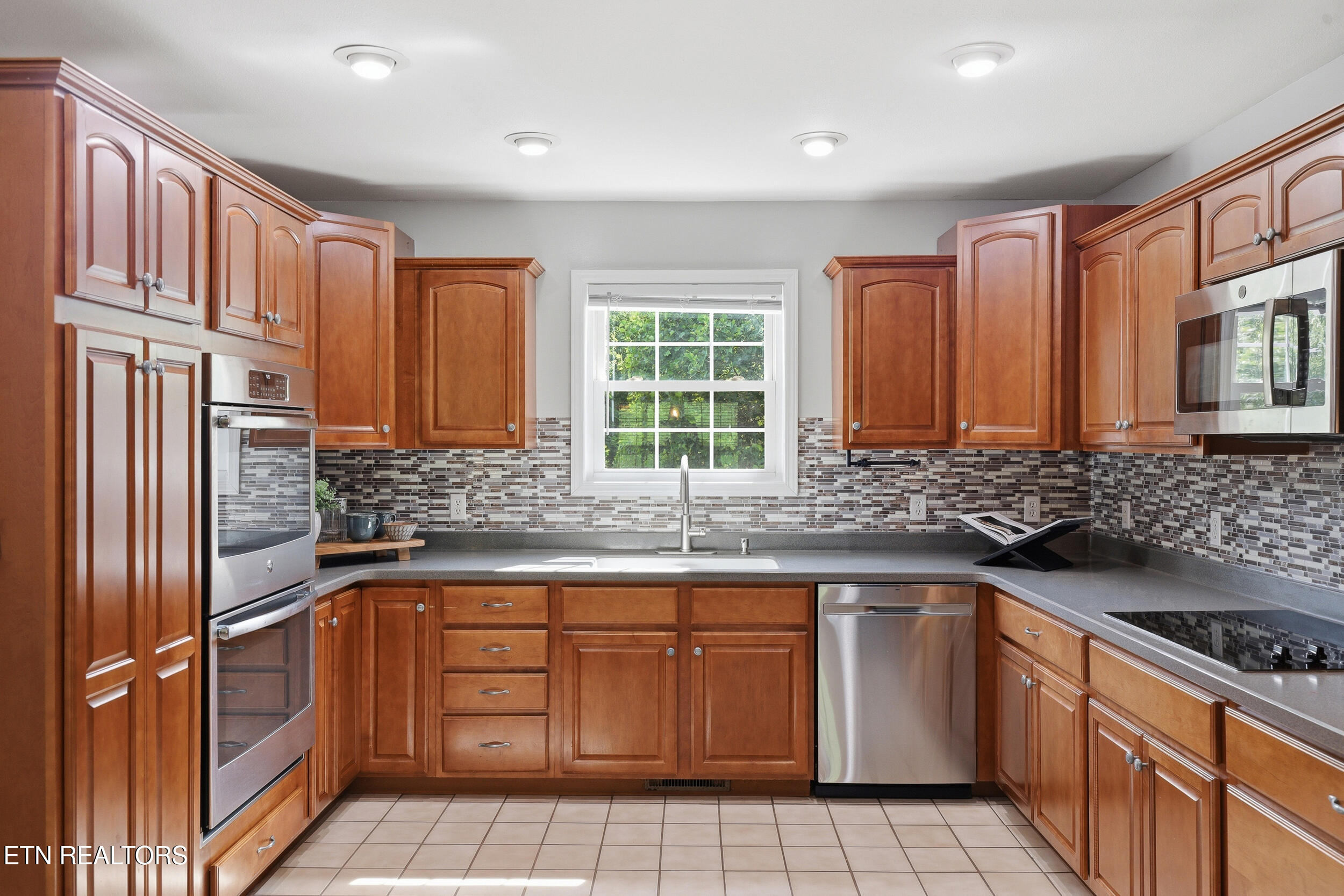 924 Sheila Court Talbott TN 37877