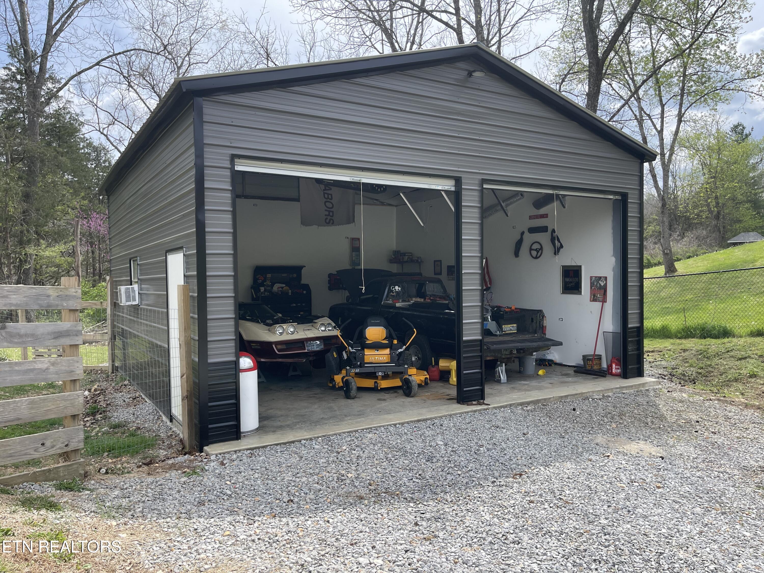 1151 Coffey Road New Tazewell TN 37825