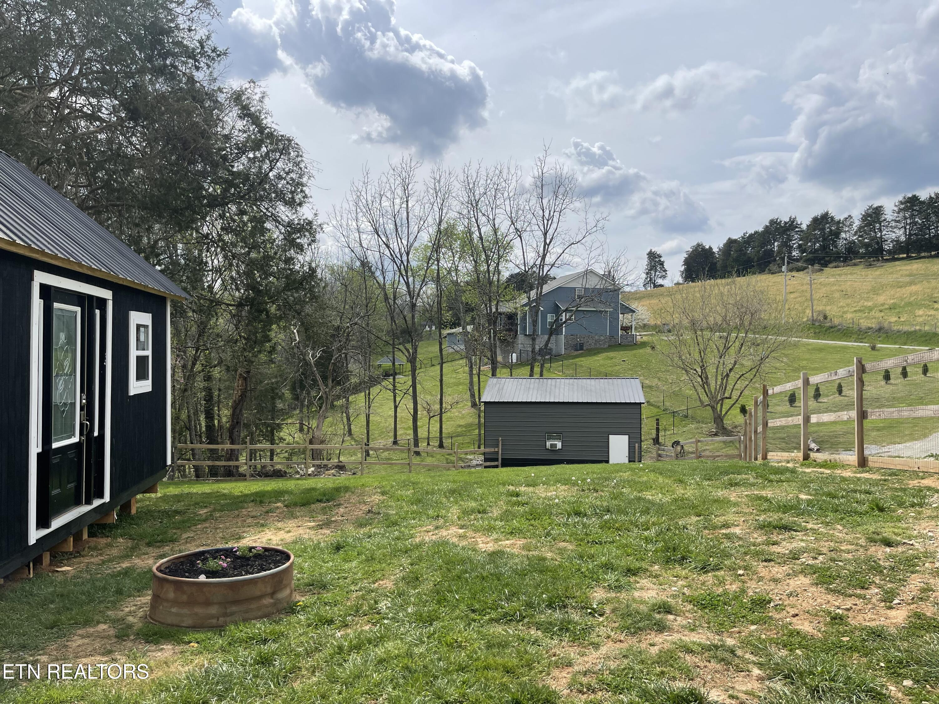 1151 Coffey Road New Tazewell TN 37825