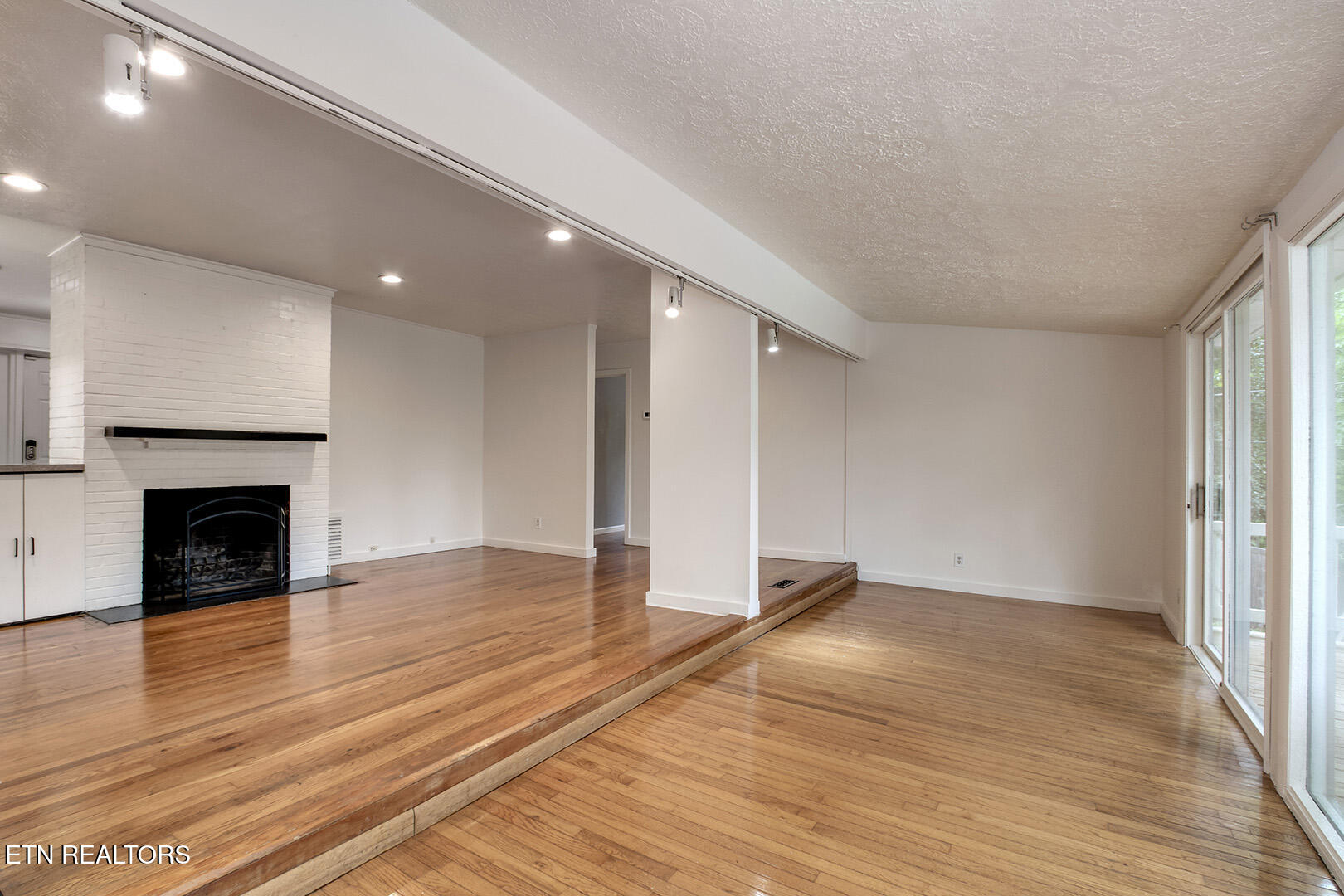 102 Oxford Road Oak Ridge TN 37830