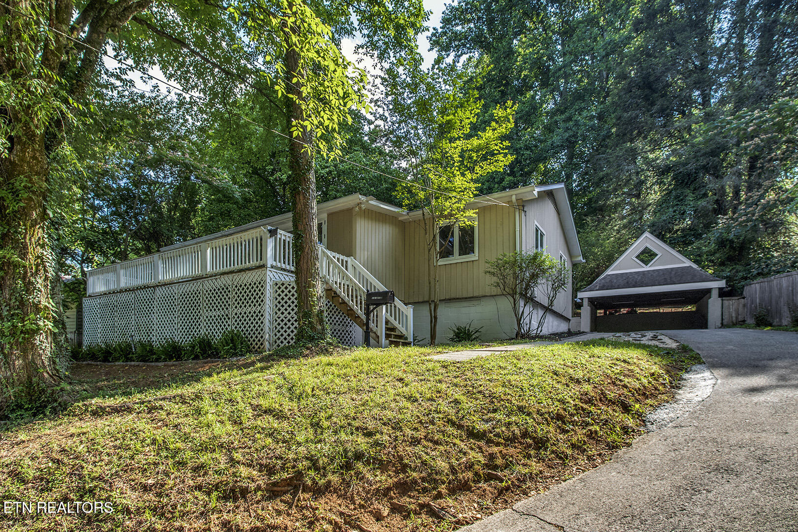 102 Oxford Road Oak Ridge TN 37830