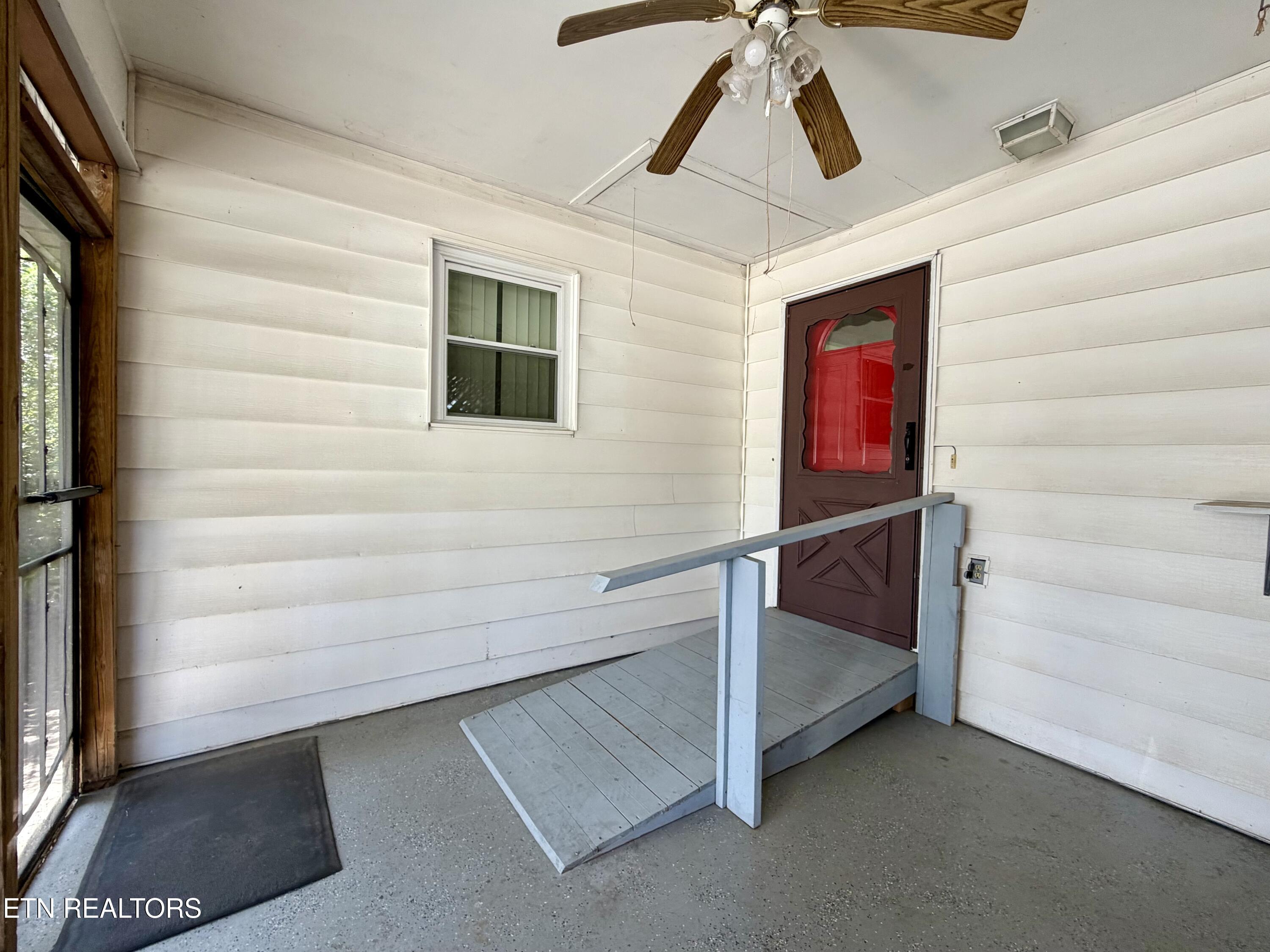 130 Griffith Lane Jacksboro TN 37757