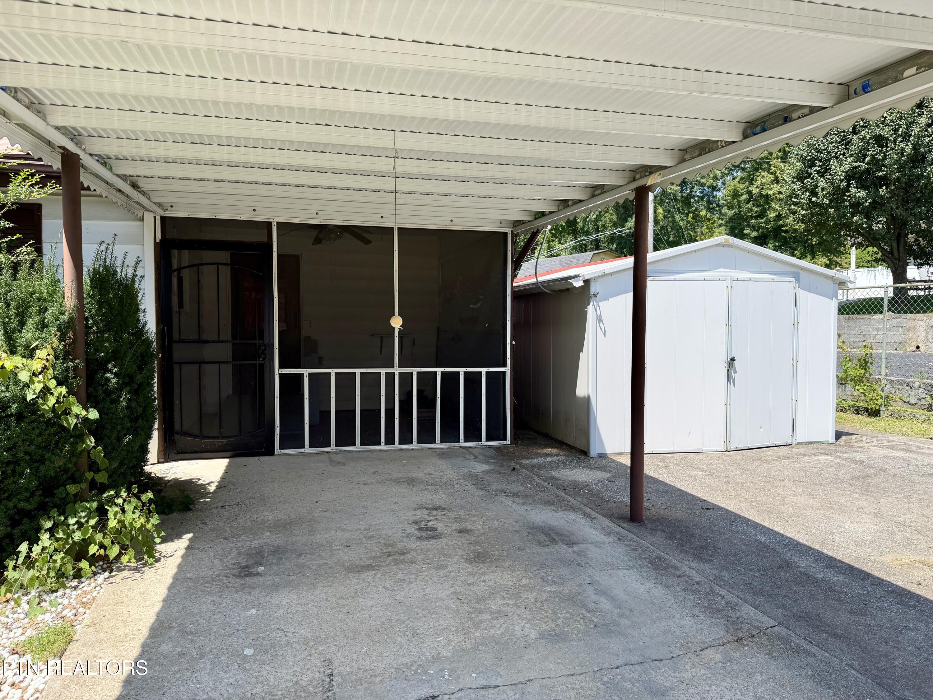 130 Griffith Lane Jacksboro TN 37757