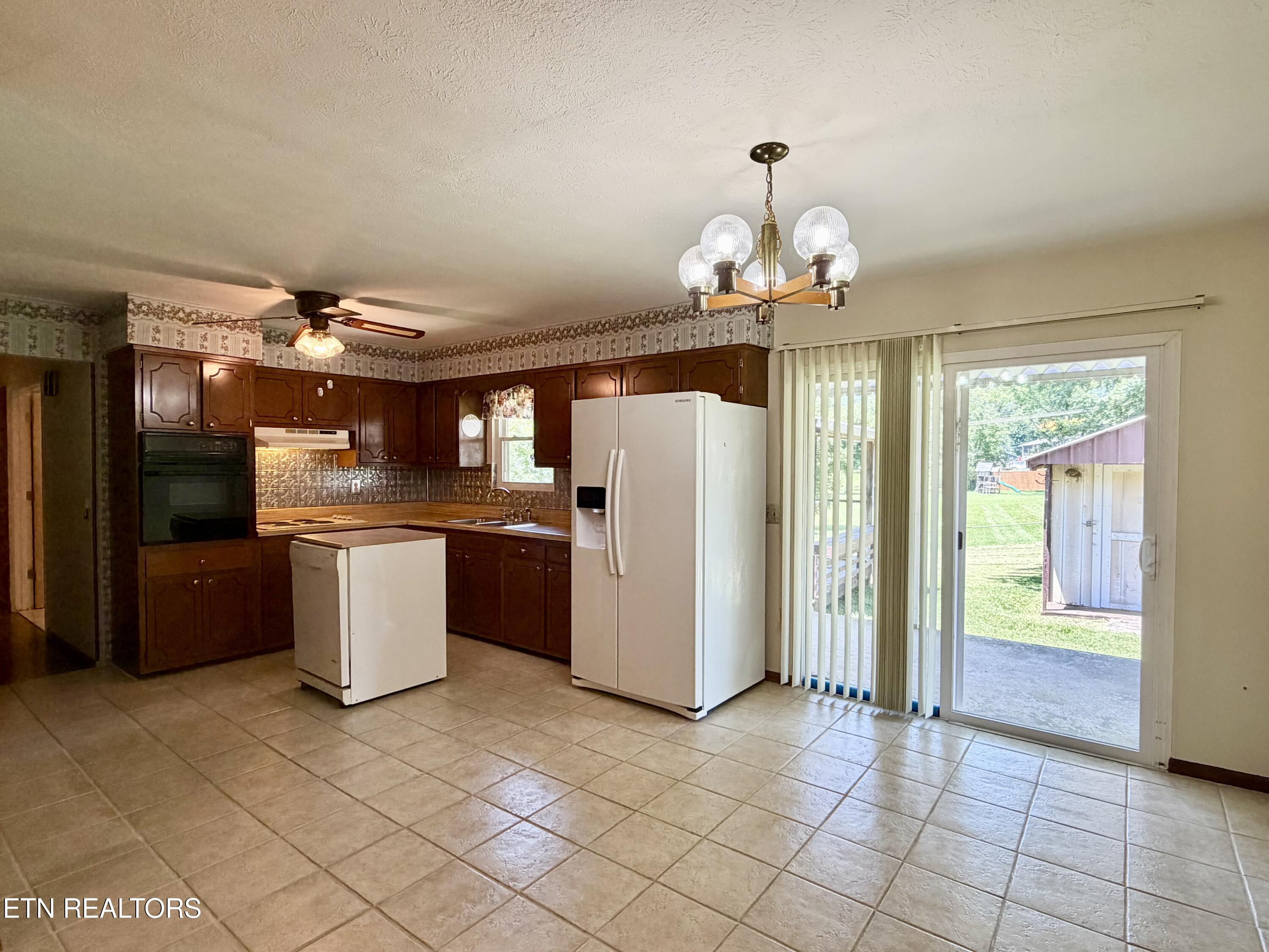 130 Griffith Lane Jacksboro TN 37757