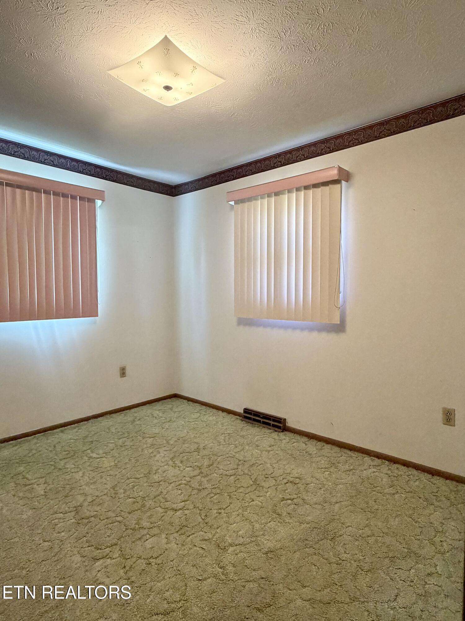 130 Griffith Lane Jacksboro TN 37757