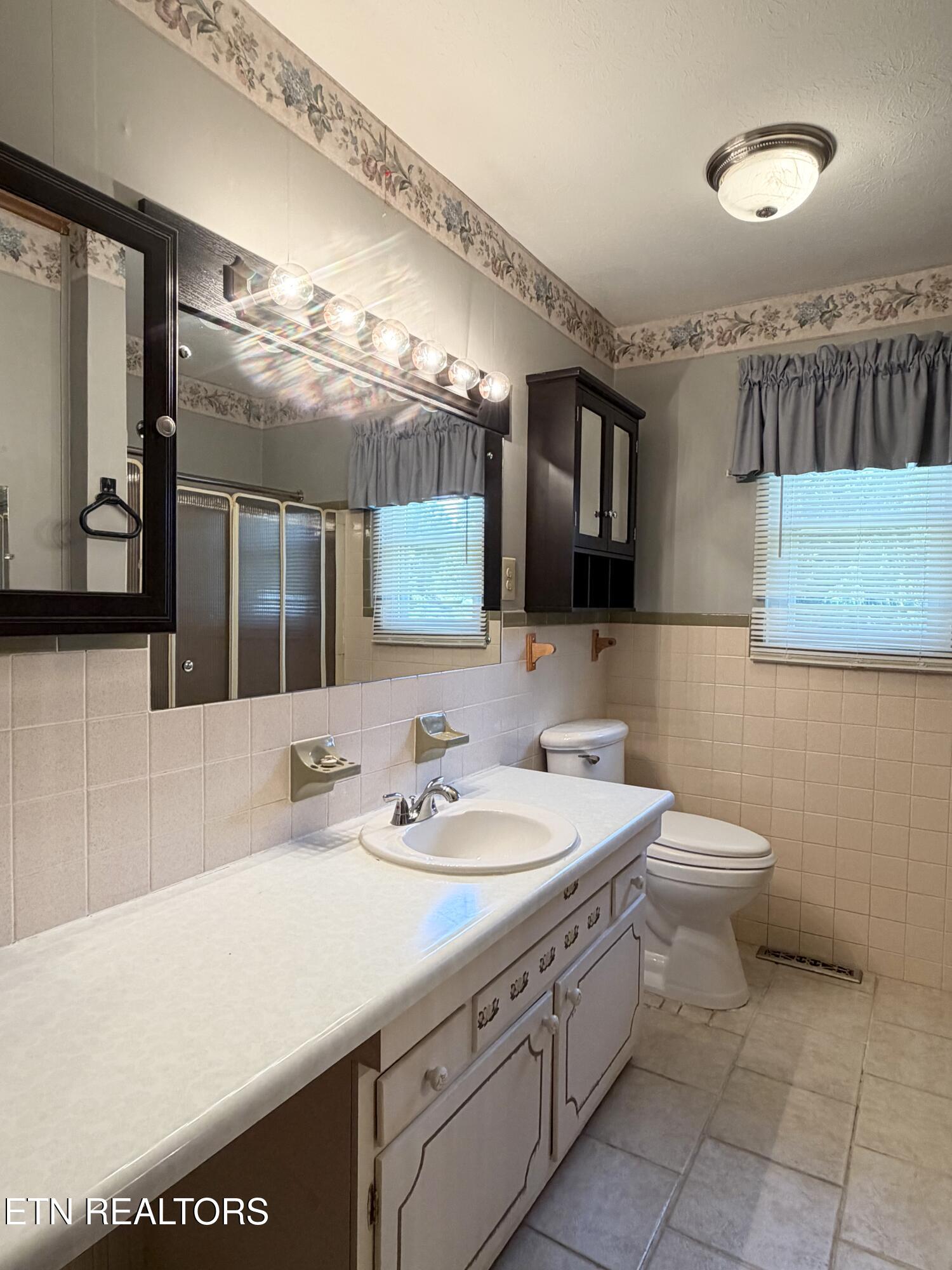 130 Griffith Lane Jacksboro TN 37757