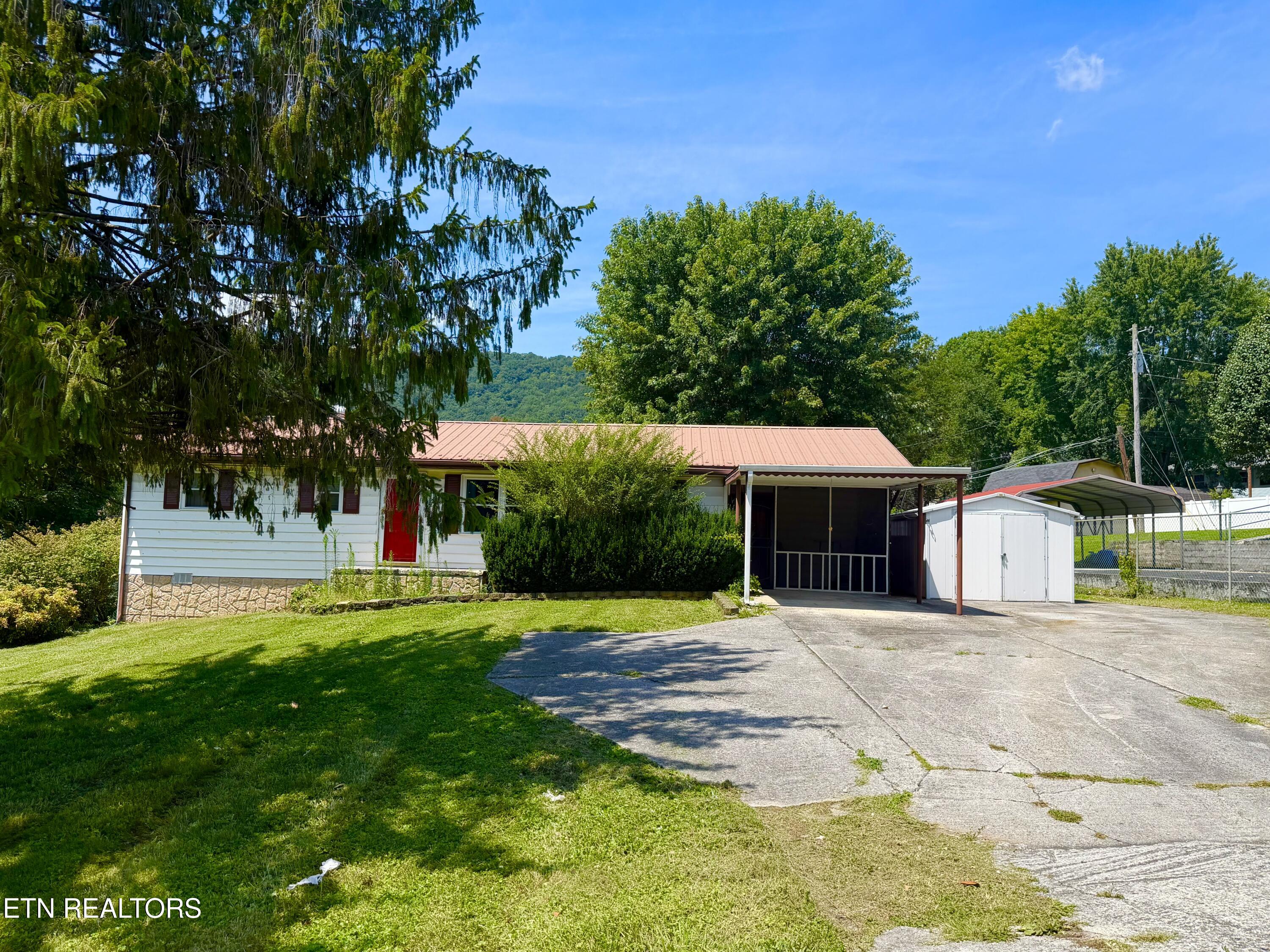 130 Griffith Lane Jacksboro TN 37757