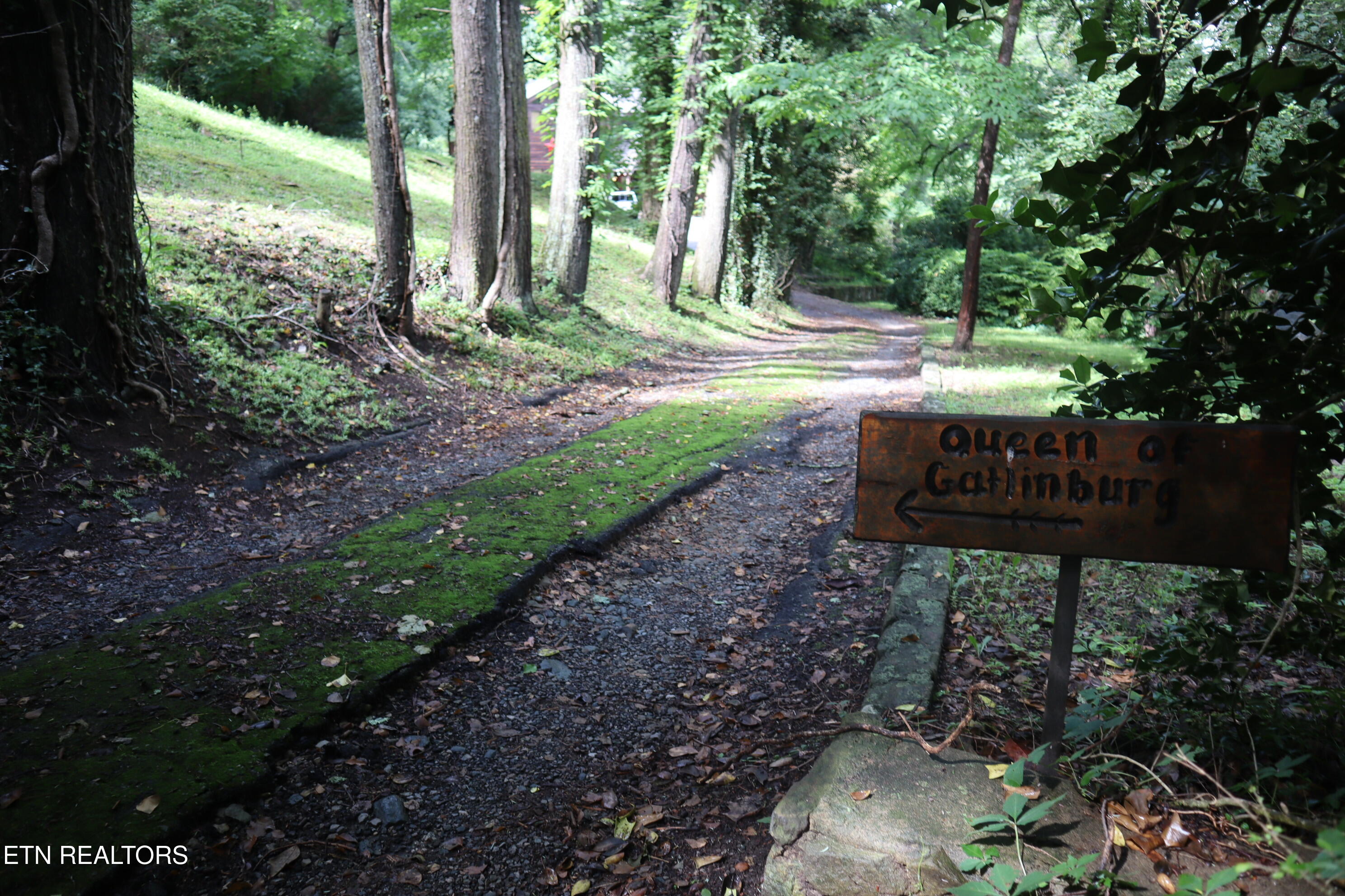 402 Laurel Avenue Gatlinburg TN 37738