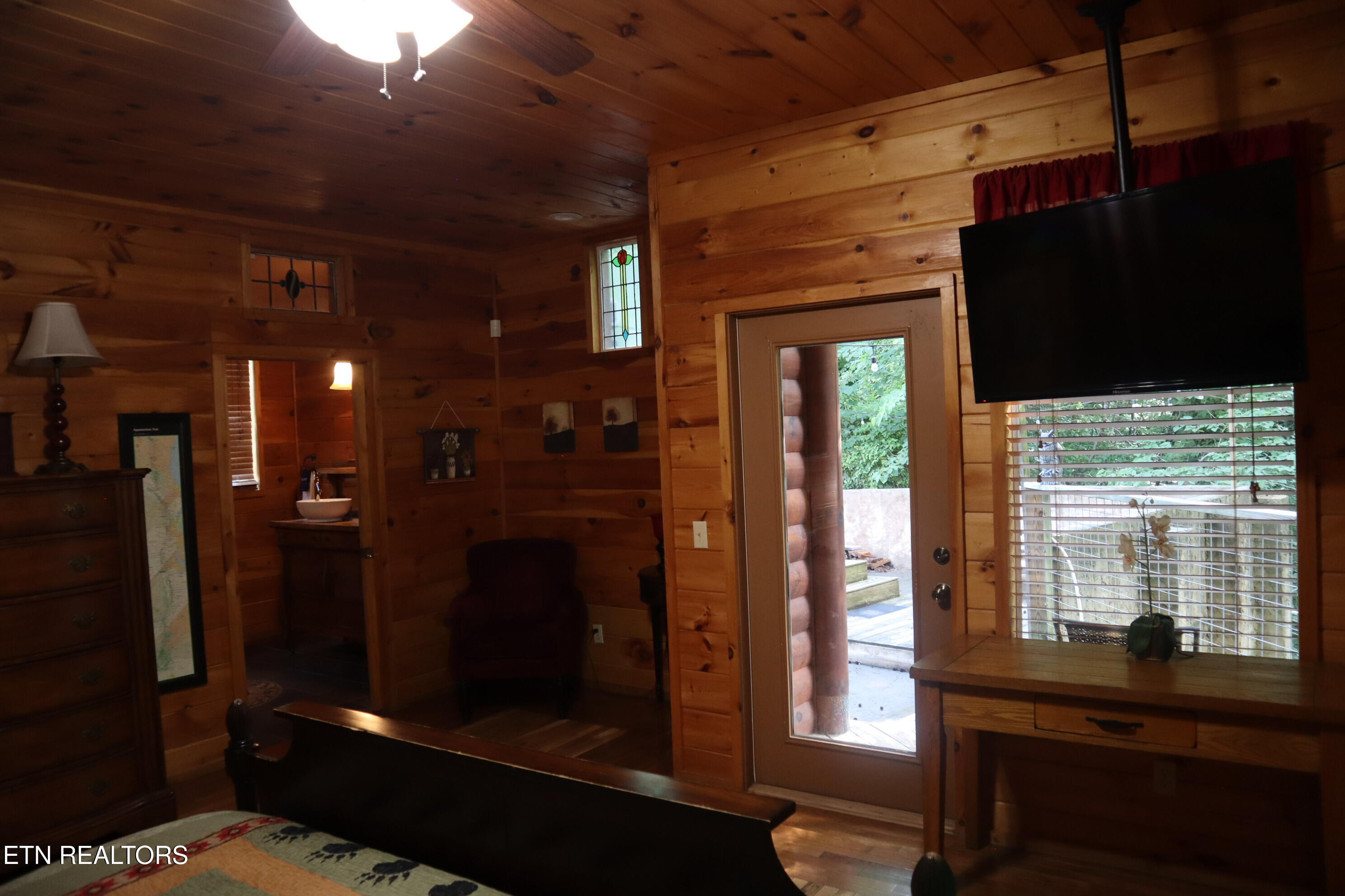 402 Laurel Avenue Gatlinburg TN 37738