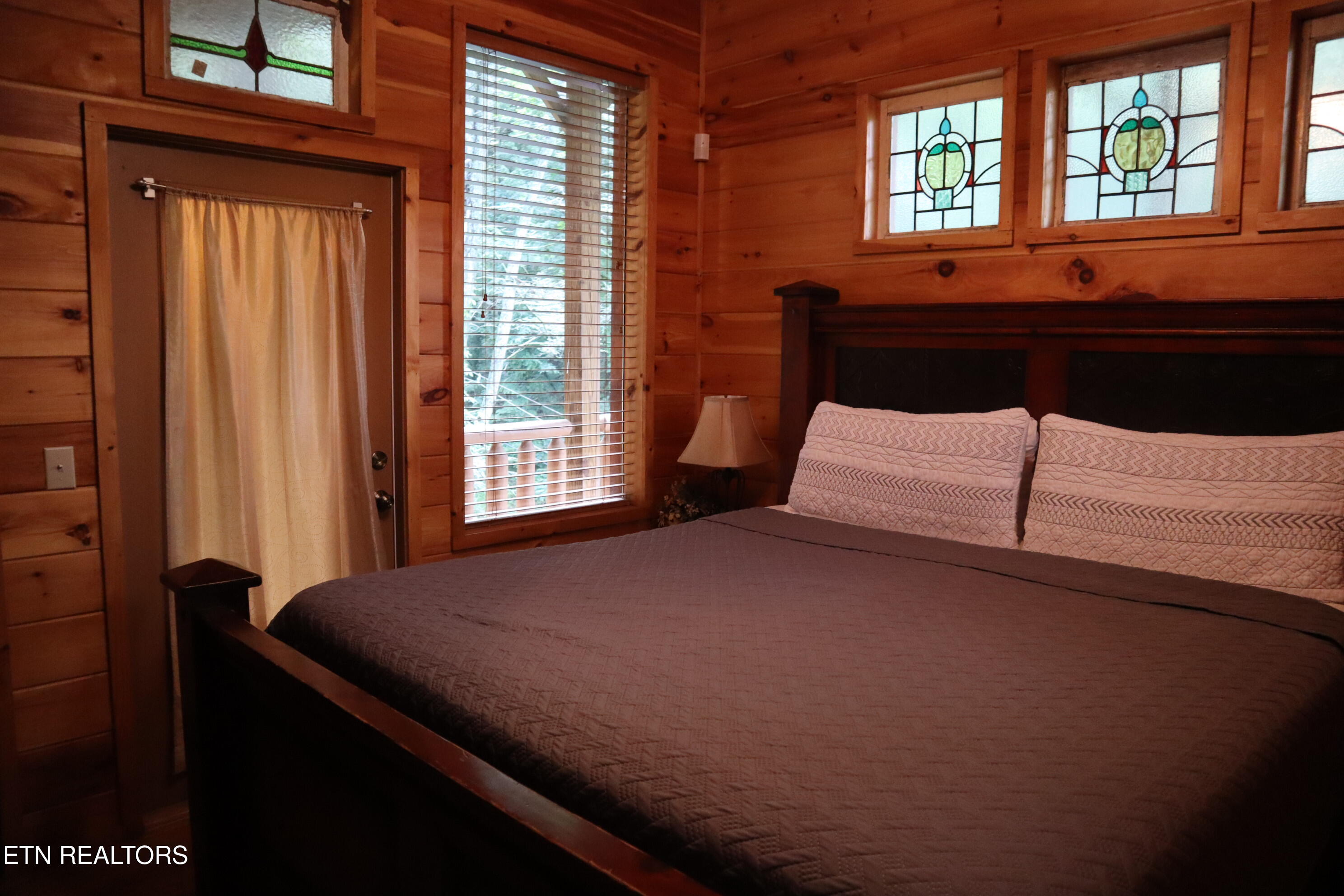 402 Laurel Avenue Gatlinburg TN 37738