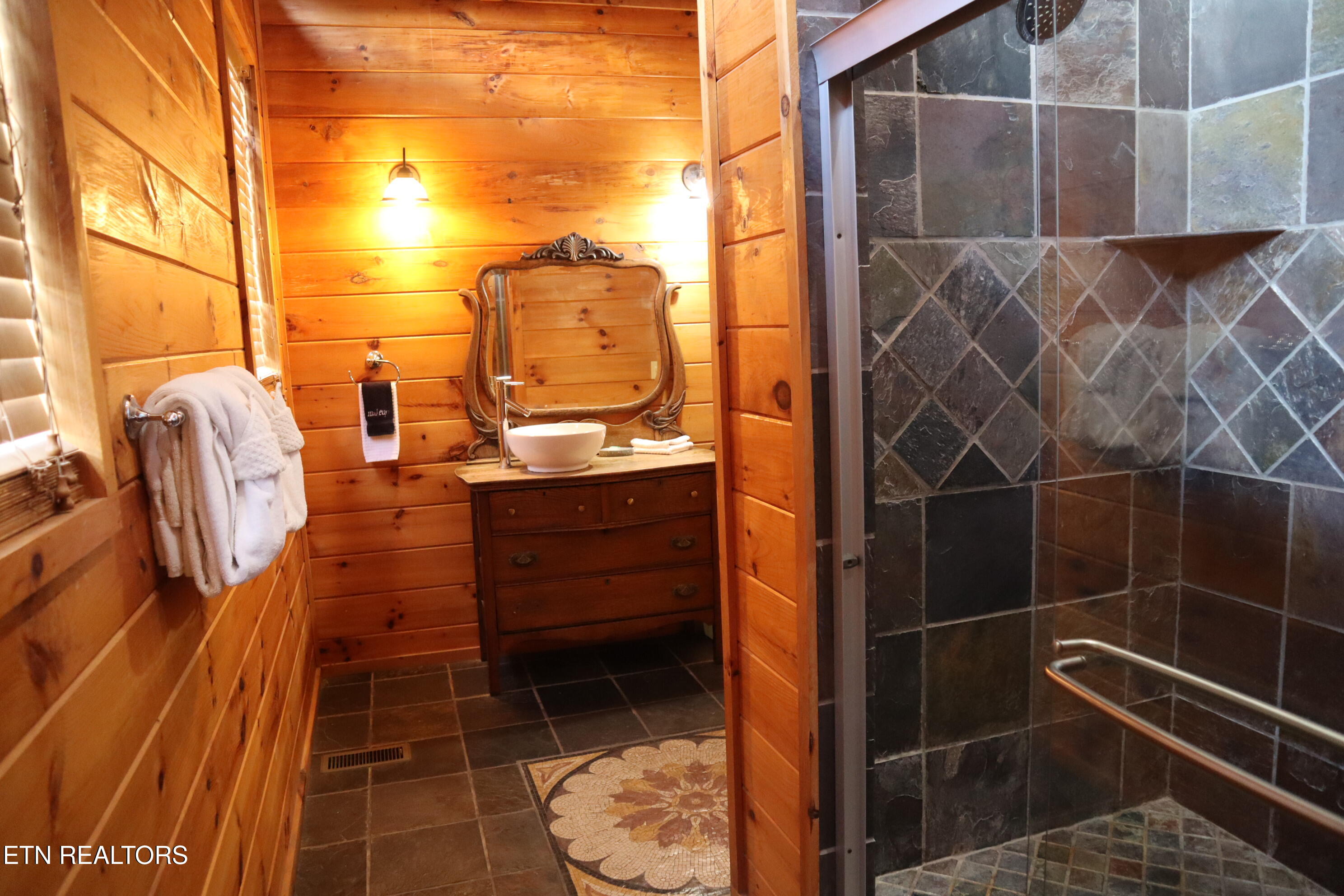 402 Laurel Avenue Gatlinburg TN 37738
