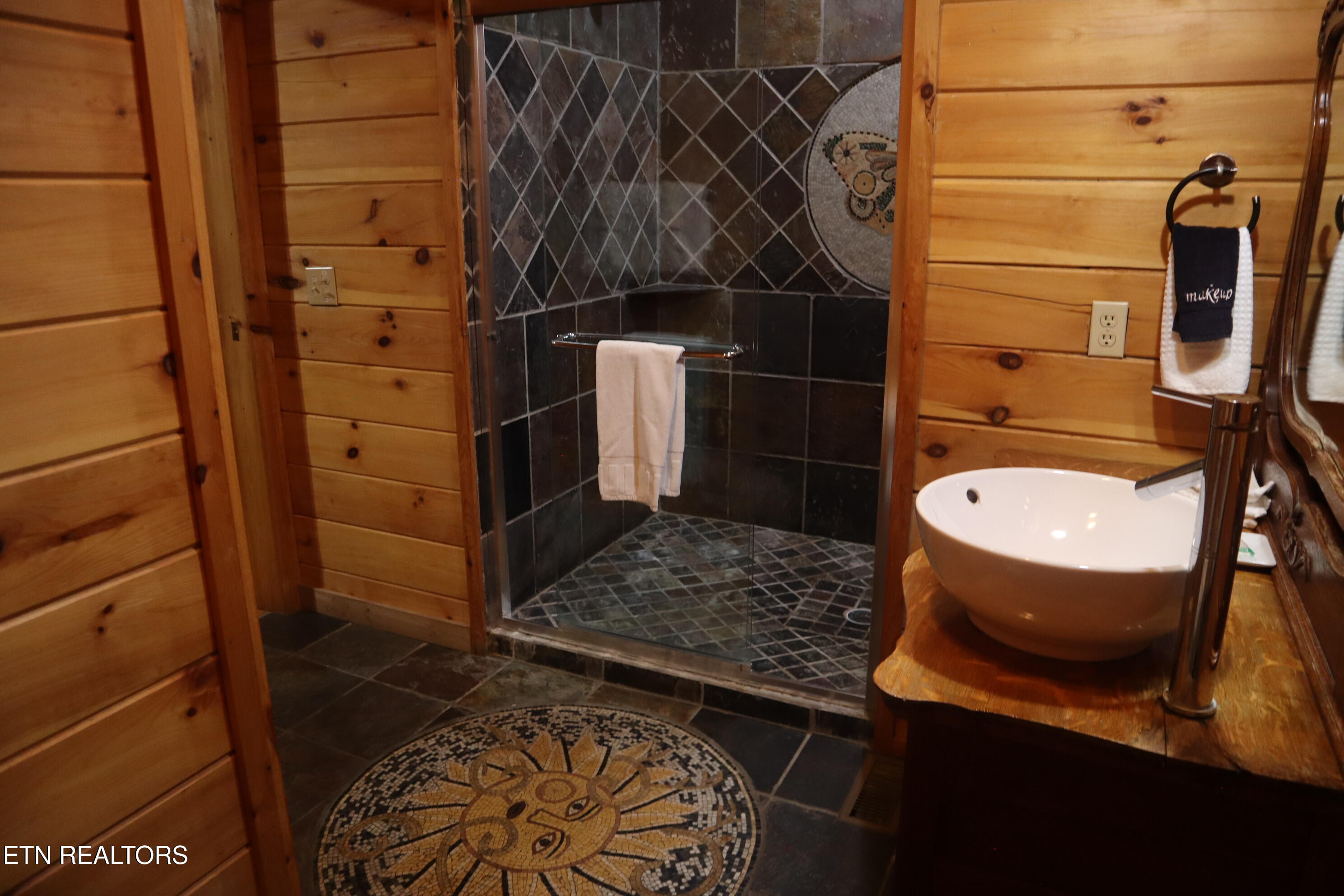 402 Laurel Avenue Gatlinburg TN 37738
