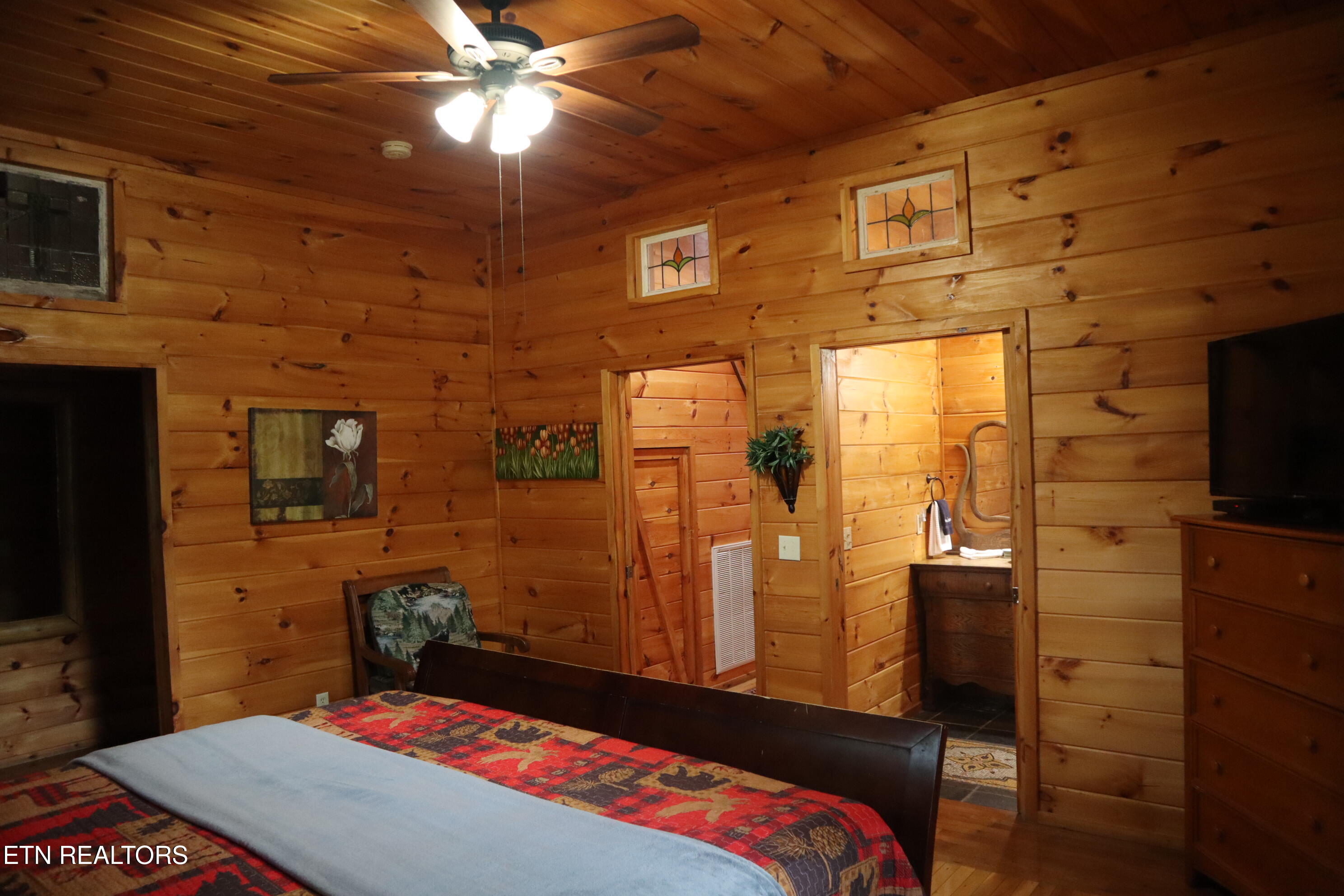 402 Laurel Avenue Gatlinburg TN 37738