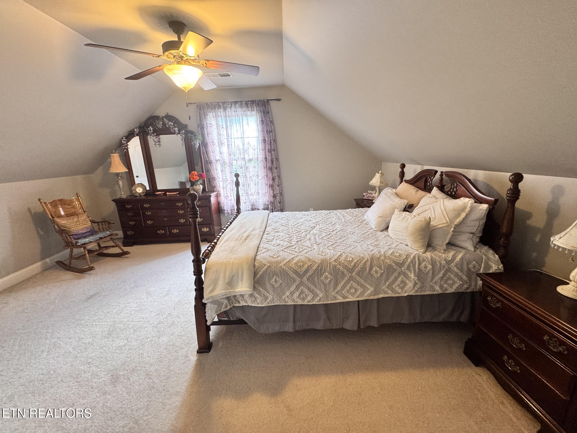 712 Whispering Hills Lane Knoxville TN 37934