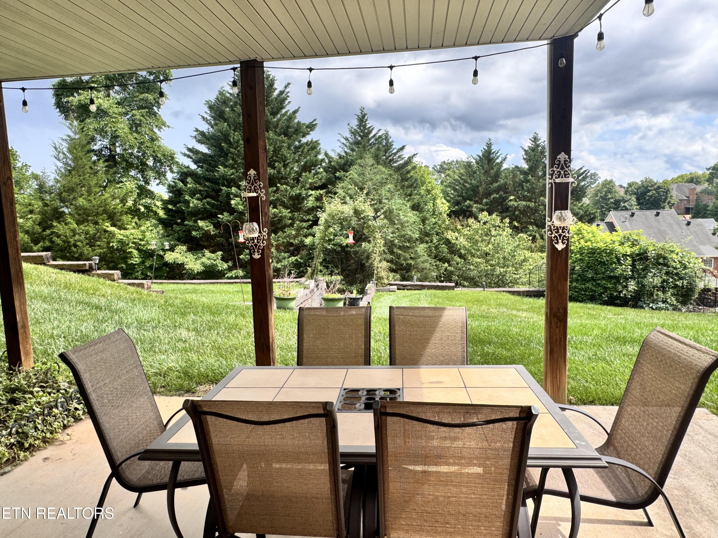 712 Whispering Hills Lane Knoxville TN 37934