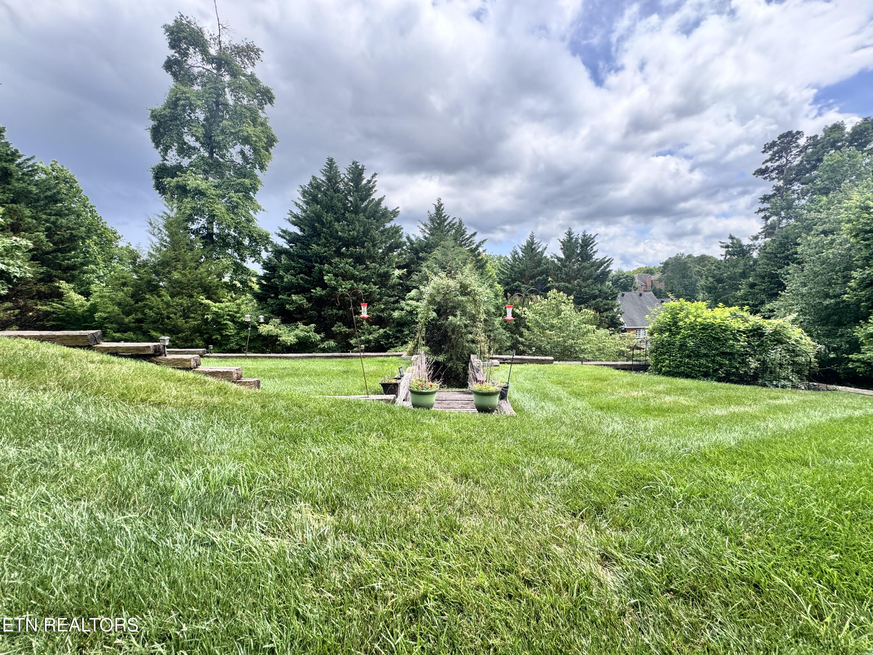 712 Whispering Hills Lane Knoxville TN 37934