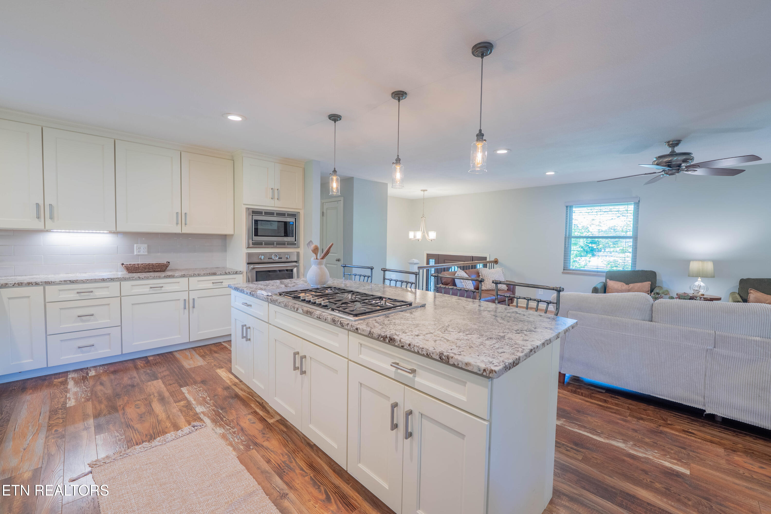 4504 Woodview Road Louisville TN 37777