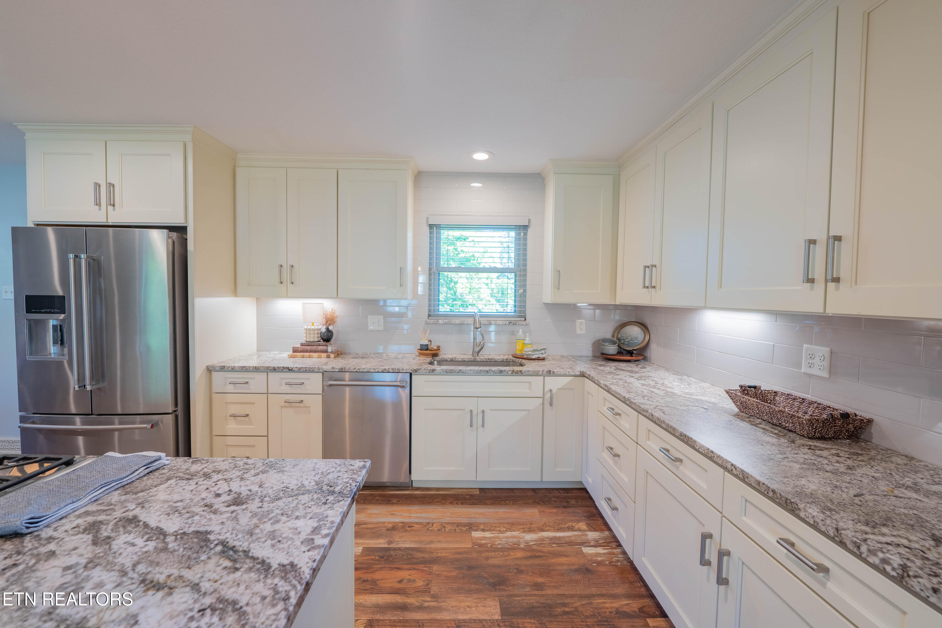 4504 Woodview Road Louisville TN 37777