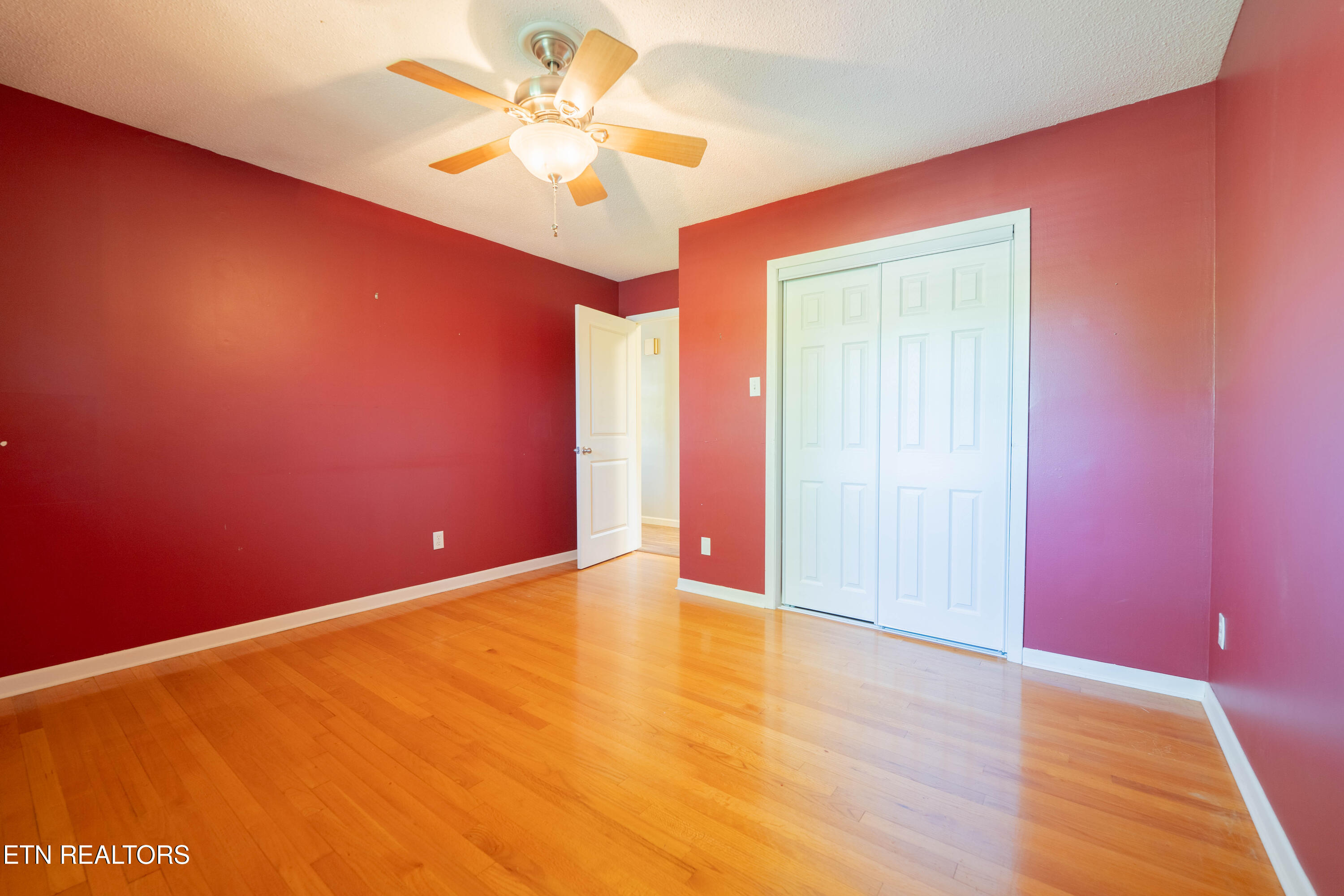 4504 Woodview Road Louisville TN 37777