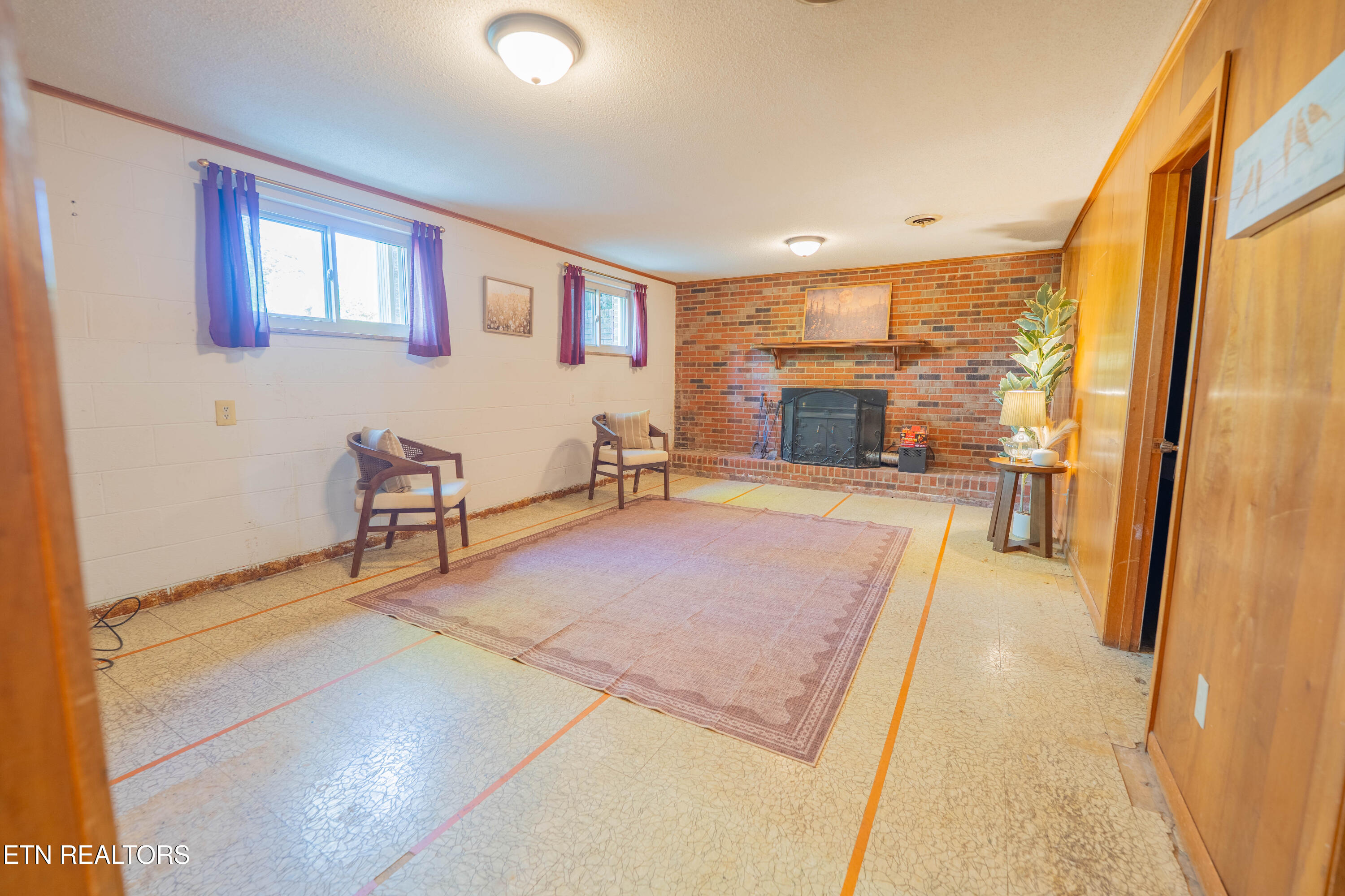4504 Woodview Road Louisville TN 37777