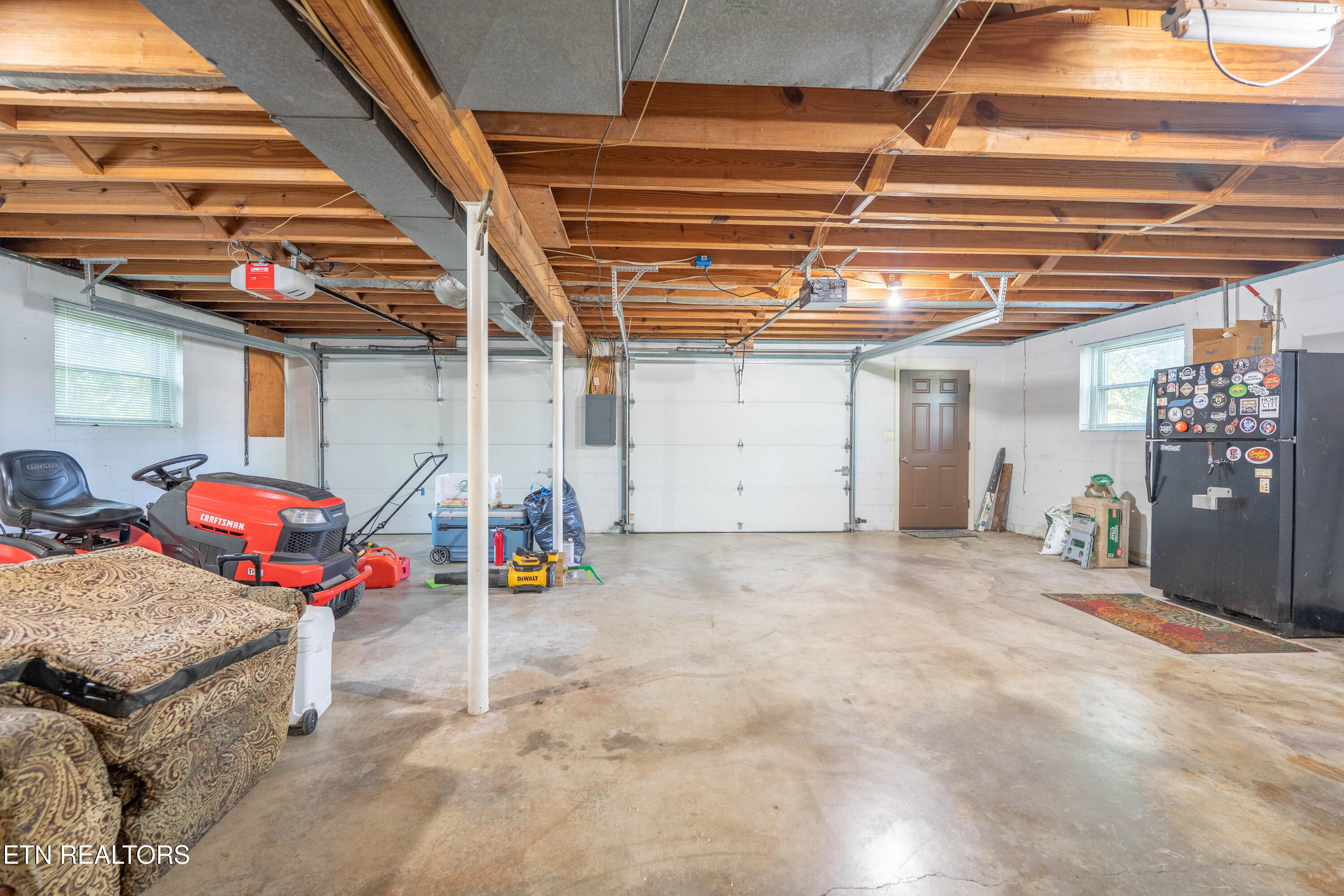 4504 Woodview Road Louisville TN 37777