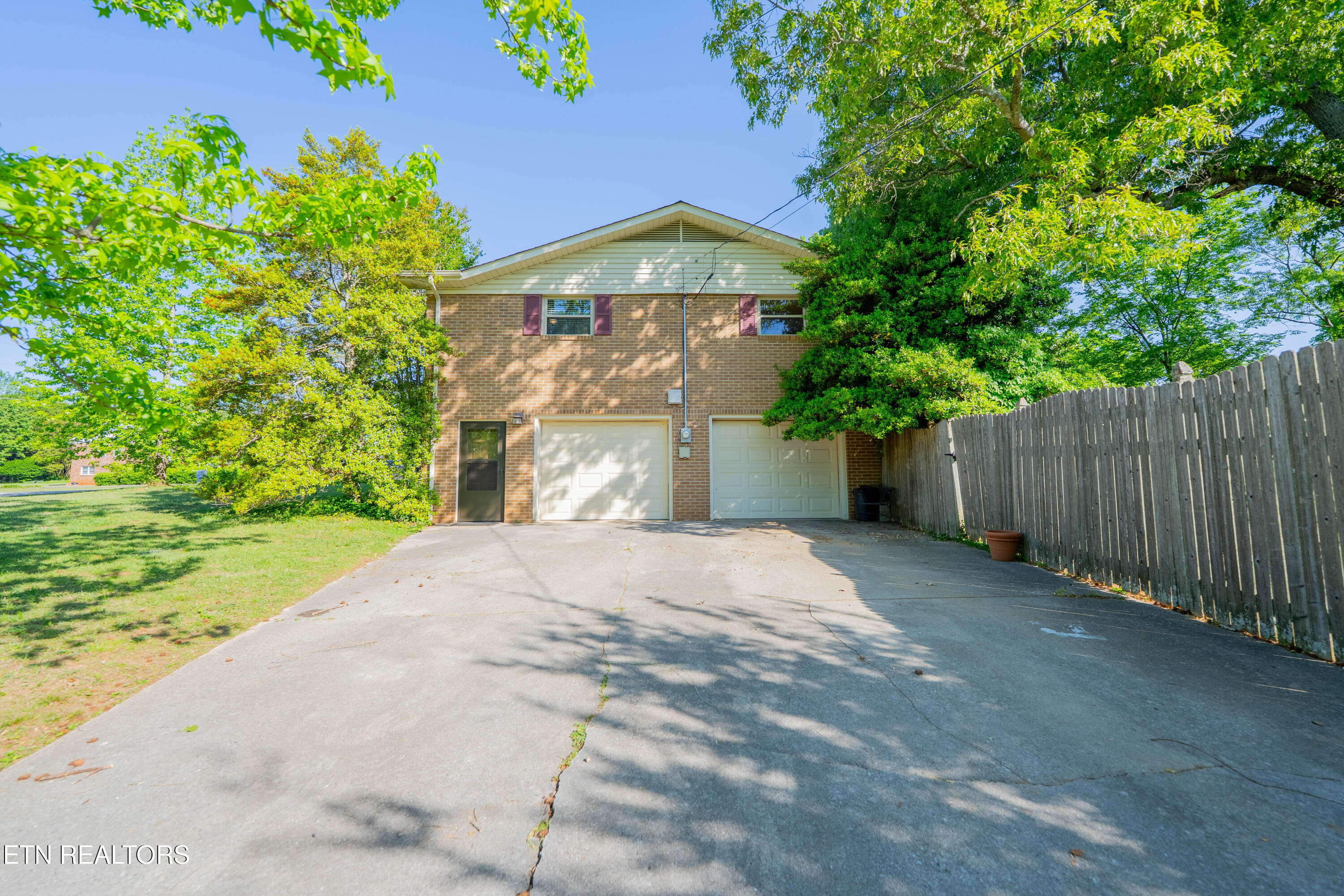 4504 Woodview Road Louisville TN 37777