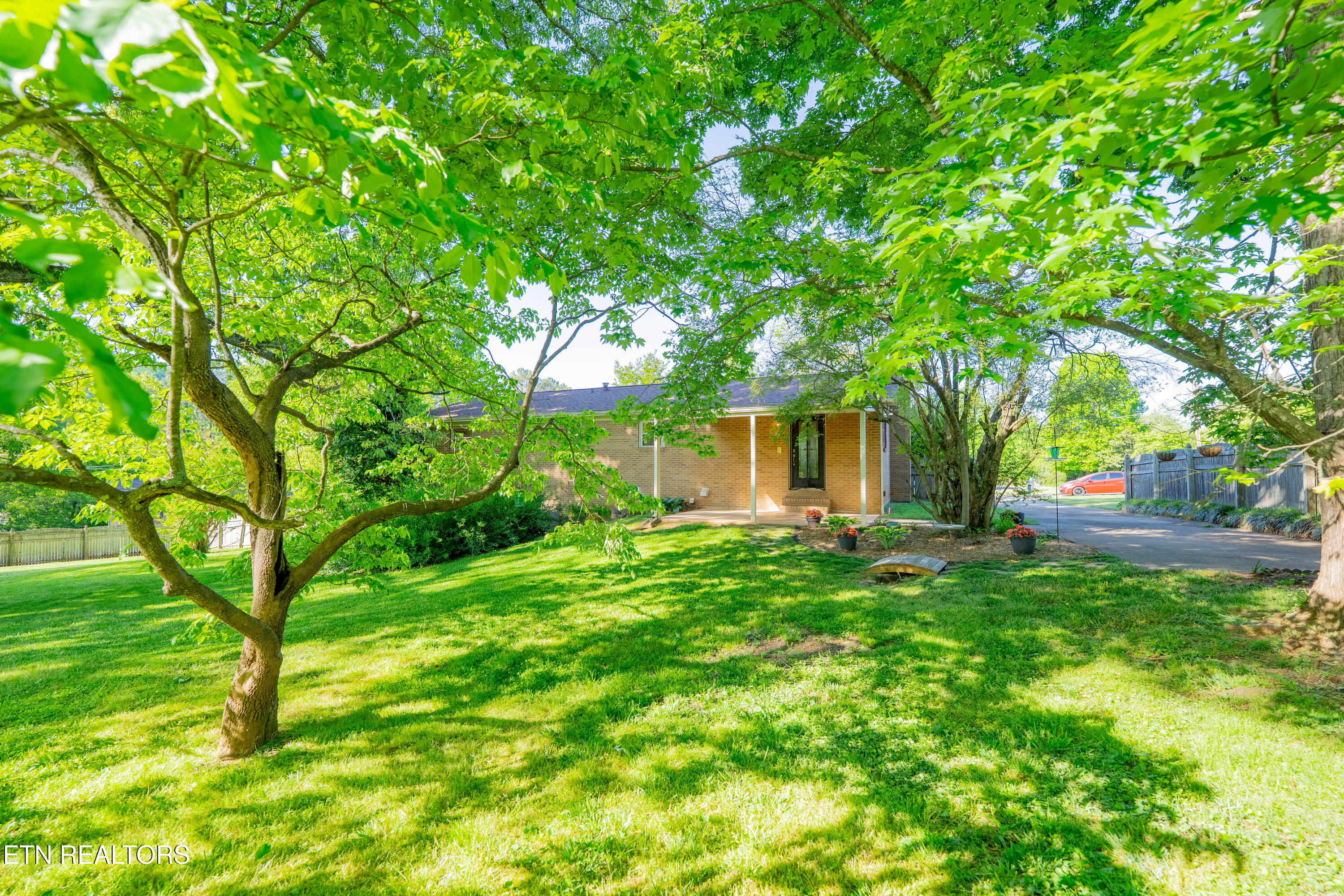 4504 Woodview Road Louisville TN 37777