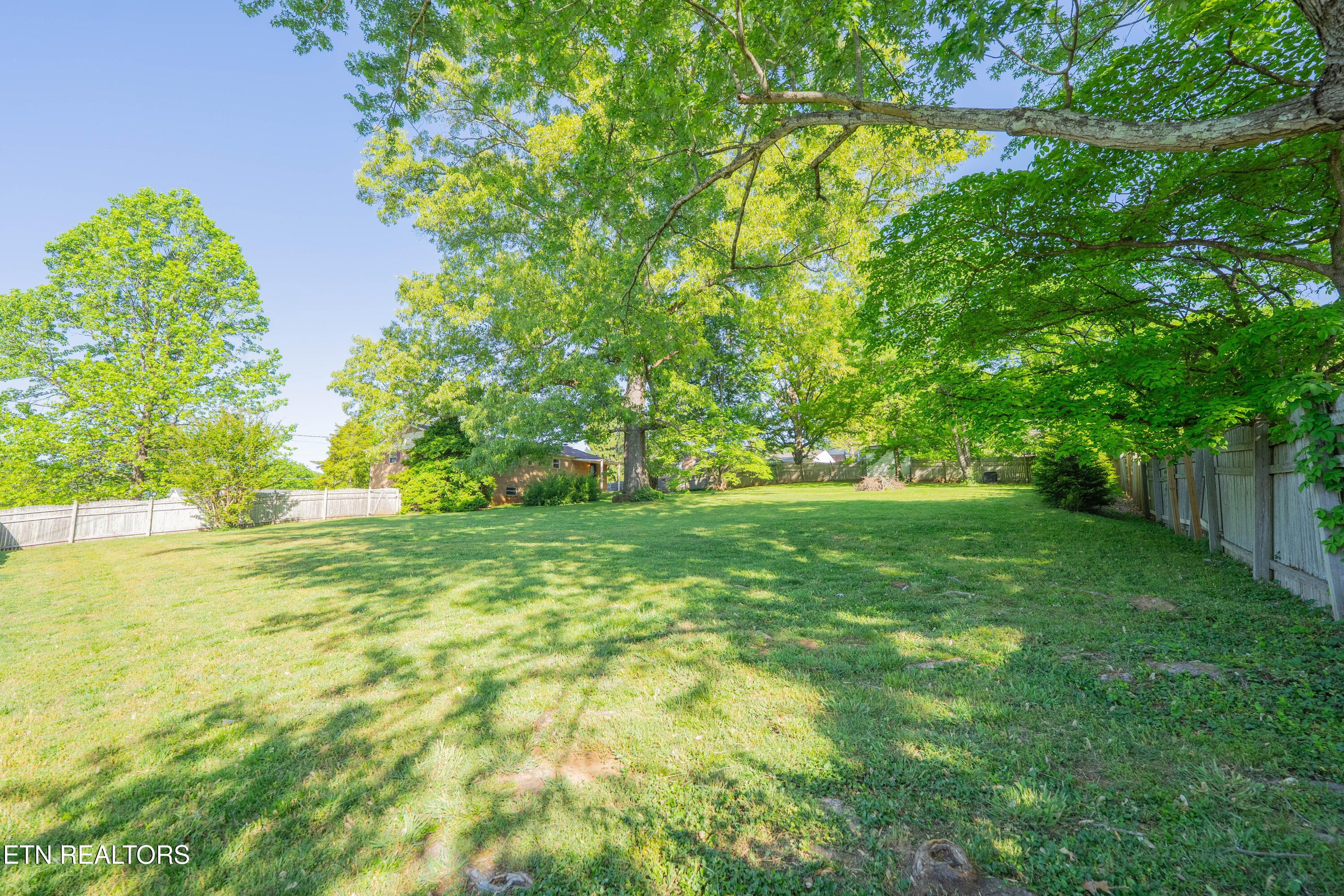 4504 Woodview Road Louisville TN 37777