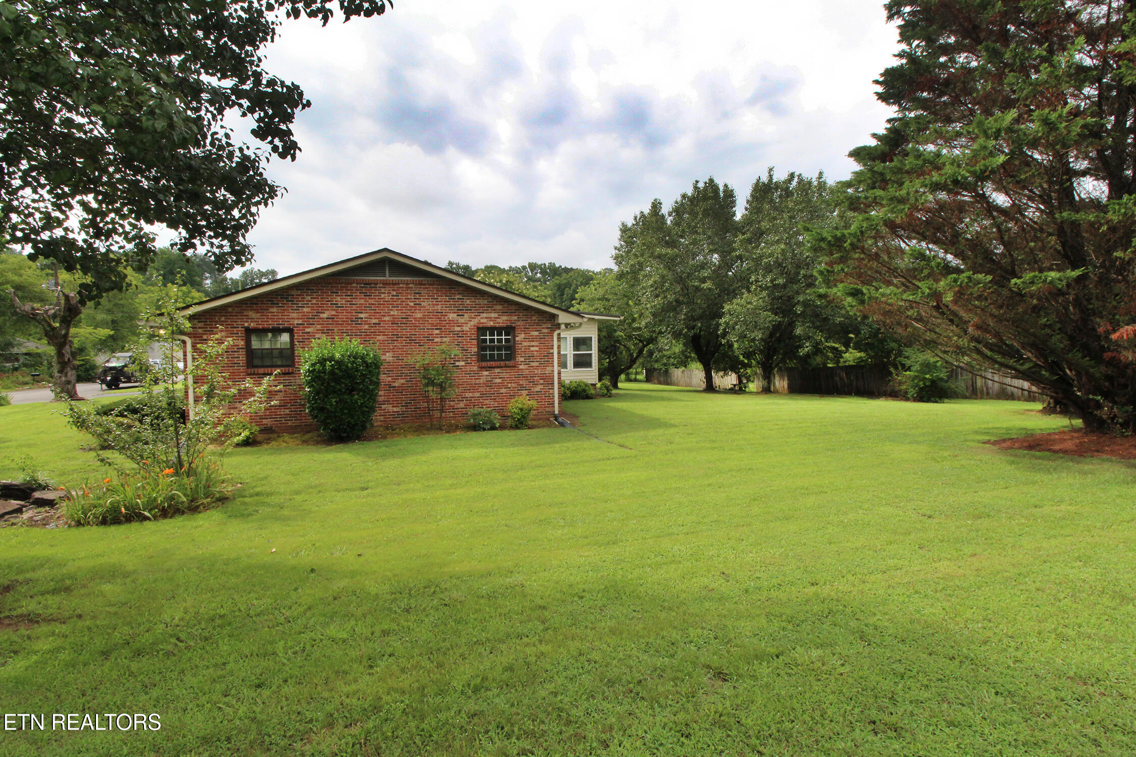 6613 Hummer Lane Knoxville TN 37912