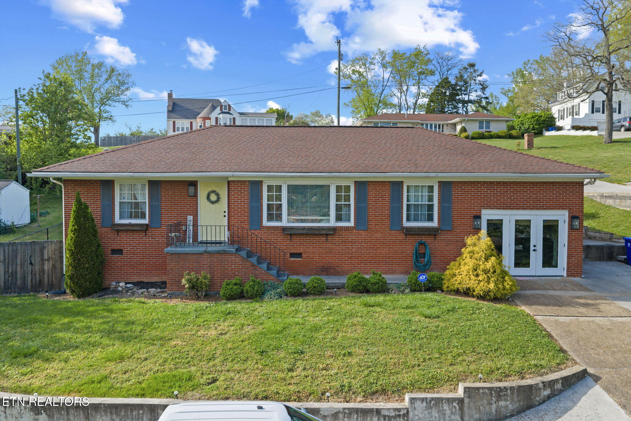 318 Hickory Street Clinton TN 37716