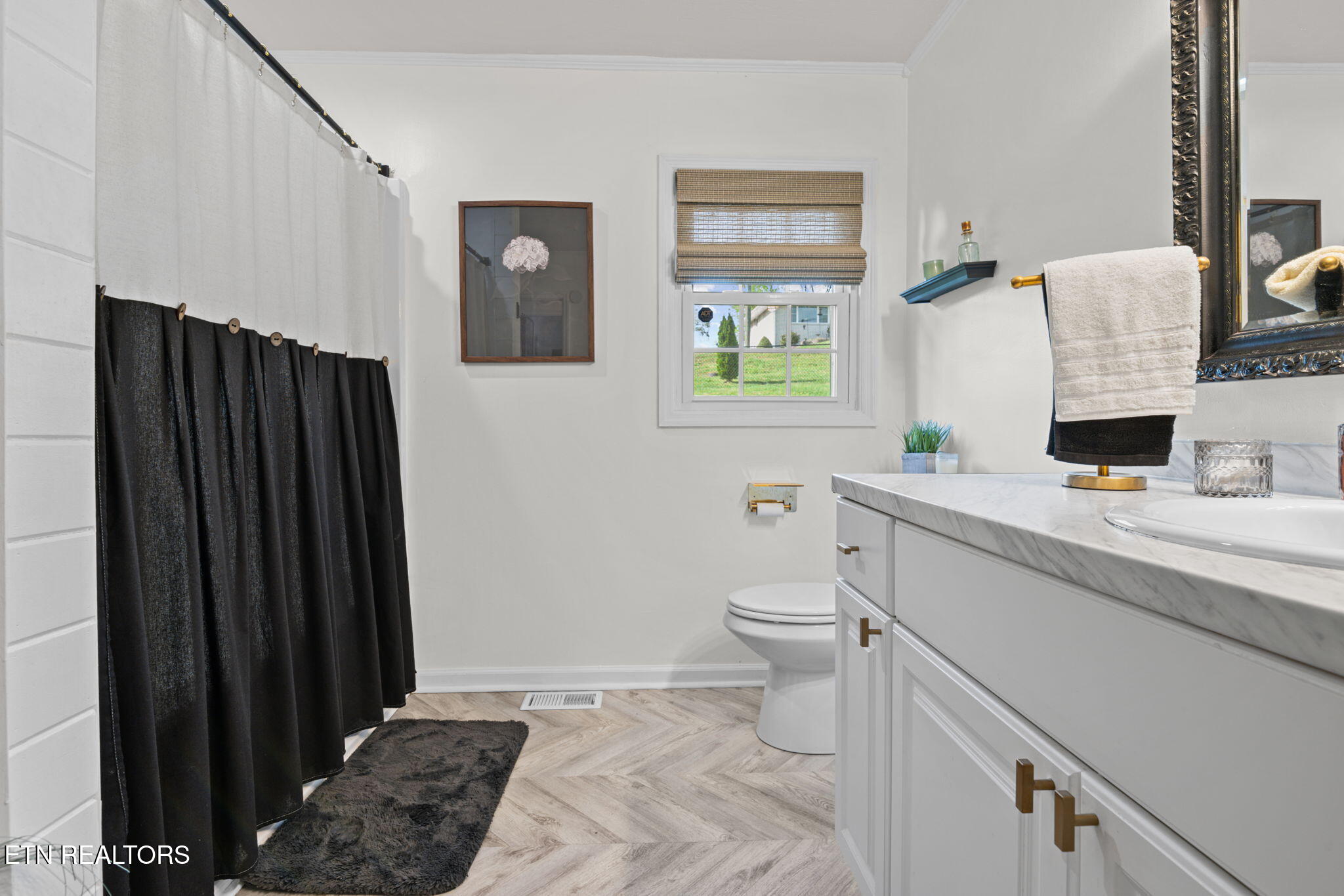 318 Hickory Street Clinton TN 37716