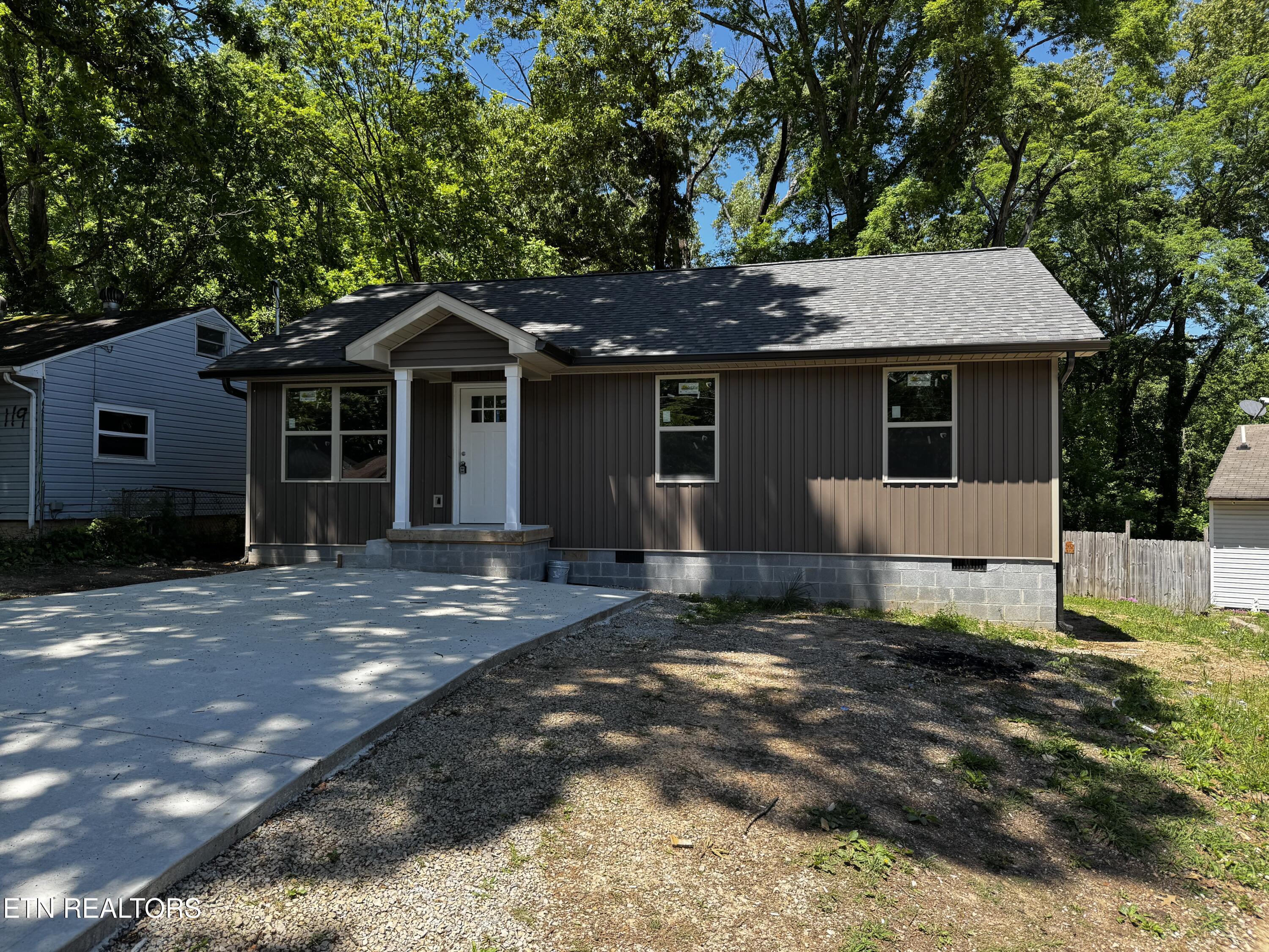 121 Jonathan Lane Oak Ridge TN 37830